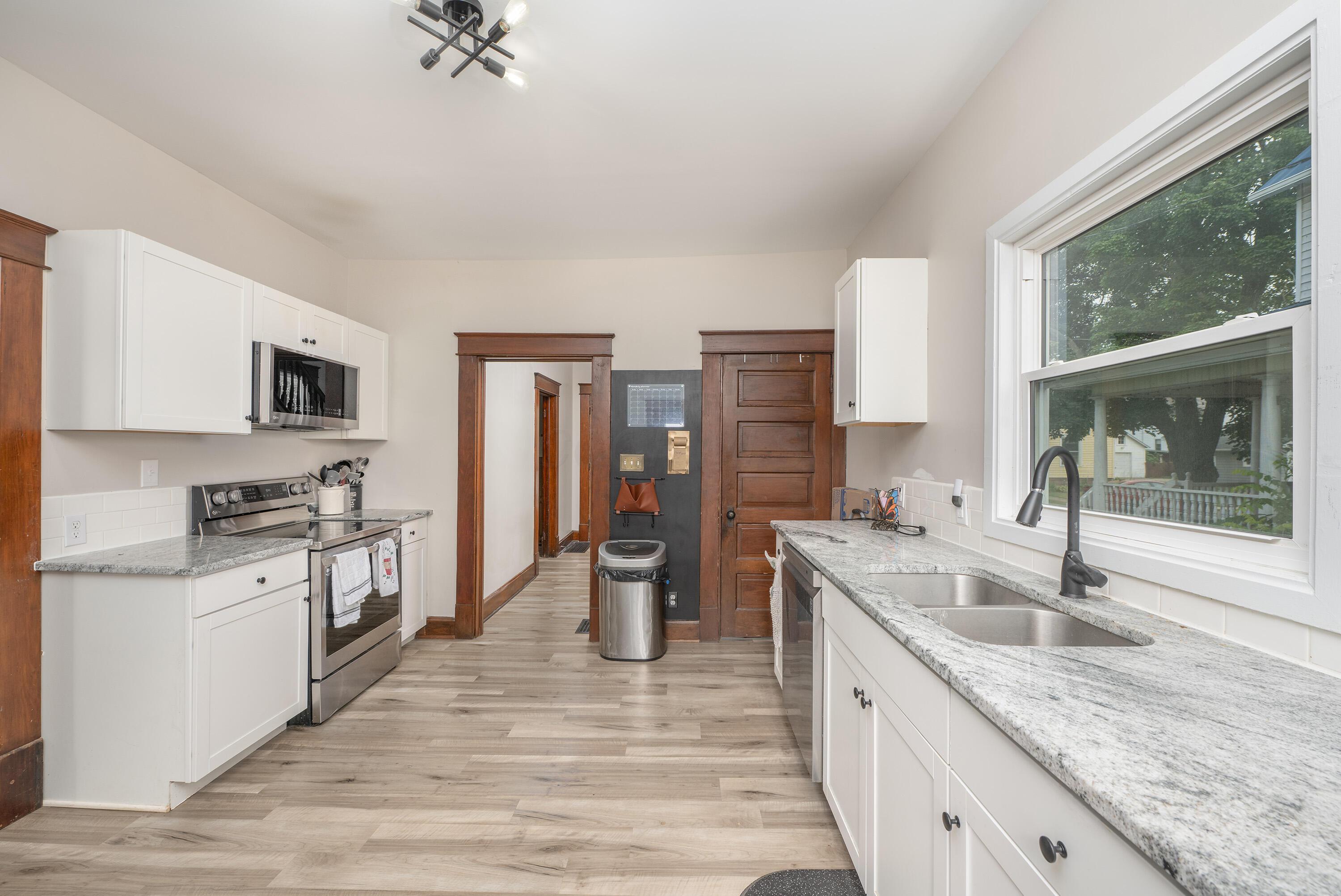8 3rd Avenue Property Photo 10