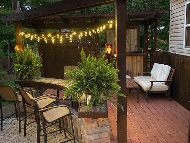 3724 Pleasantbrook Drive Property Photo 1