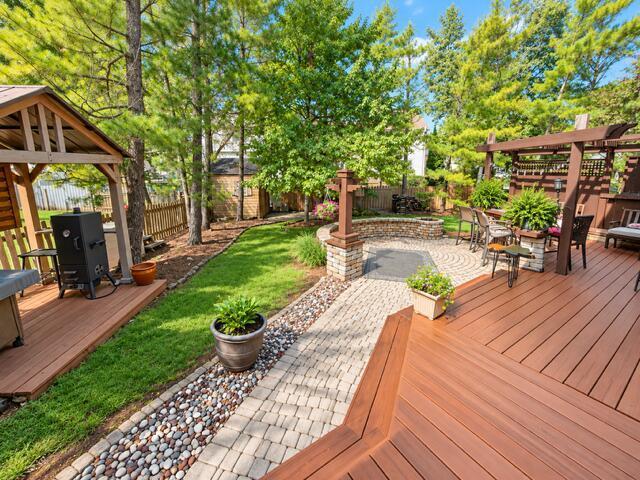 3724 Pleasantbrook Drive Property Photo 2