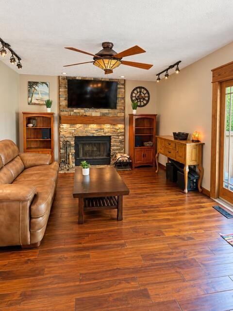 3724 Pleasantbrook Drive Property Photo 13