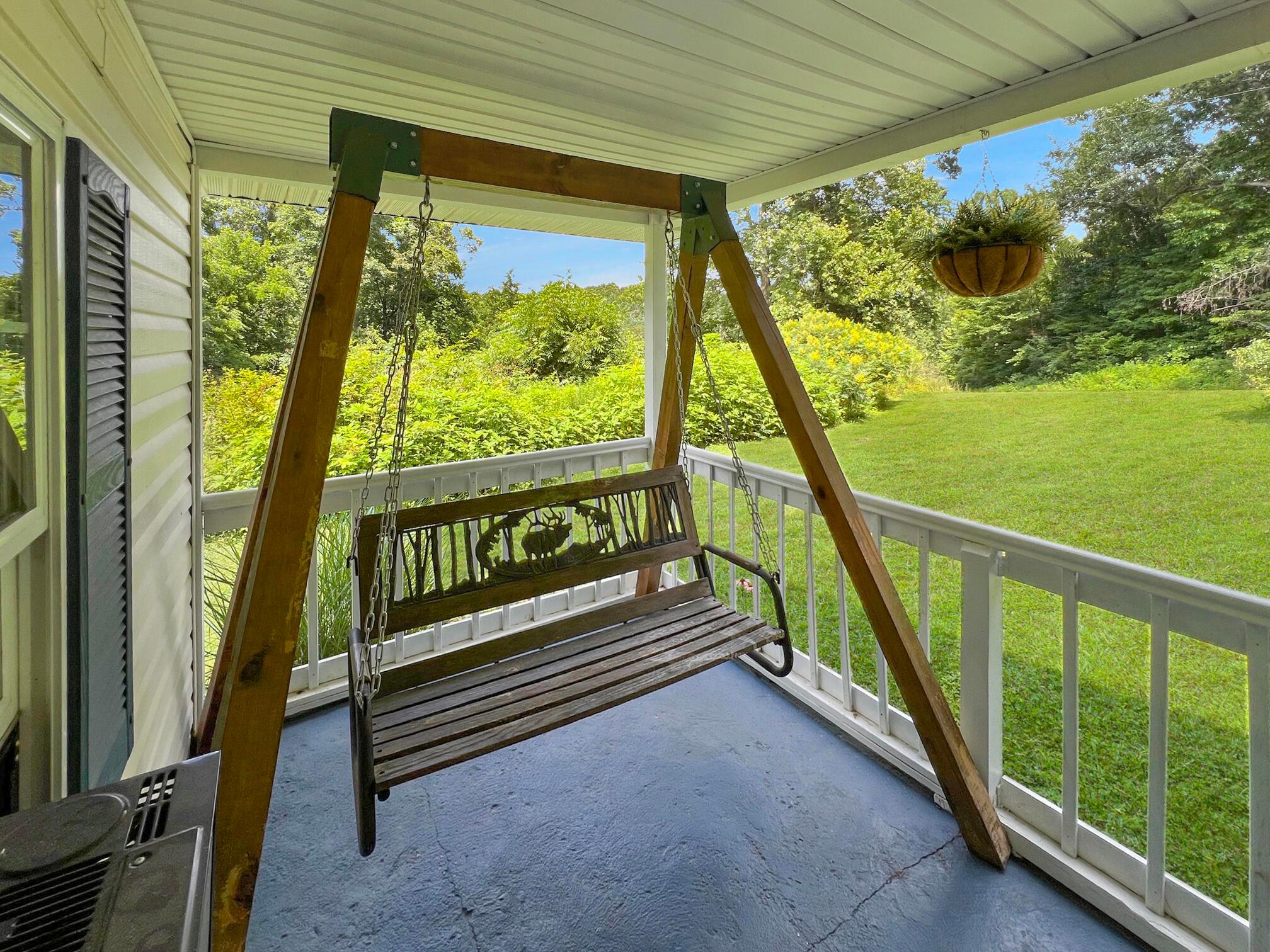 988 Connett Road Property Photo 6