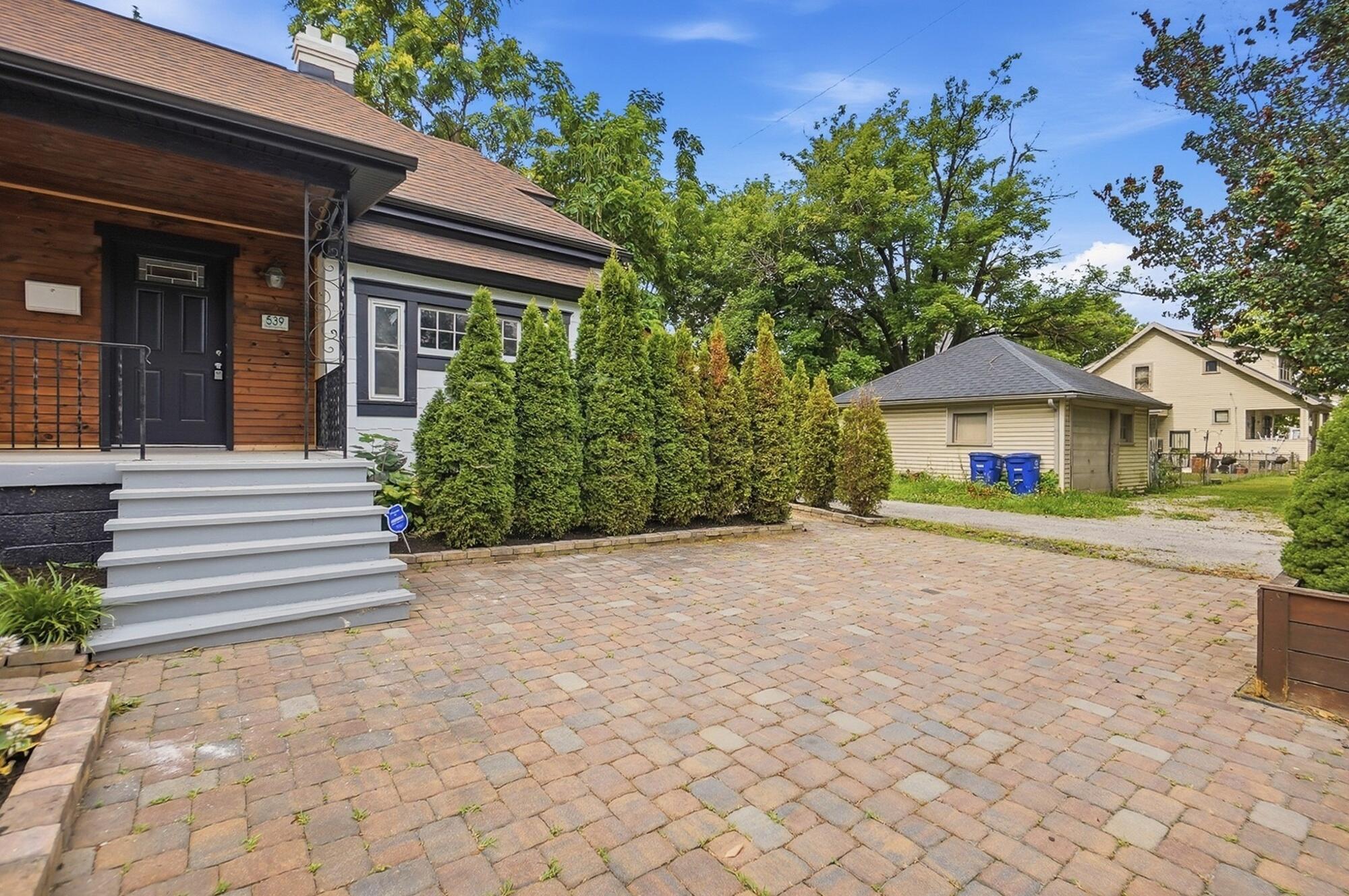 539 Thurman Avenue Property Photo 3