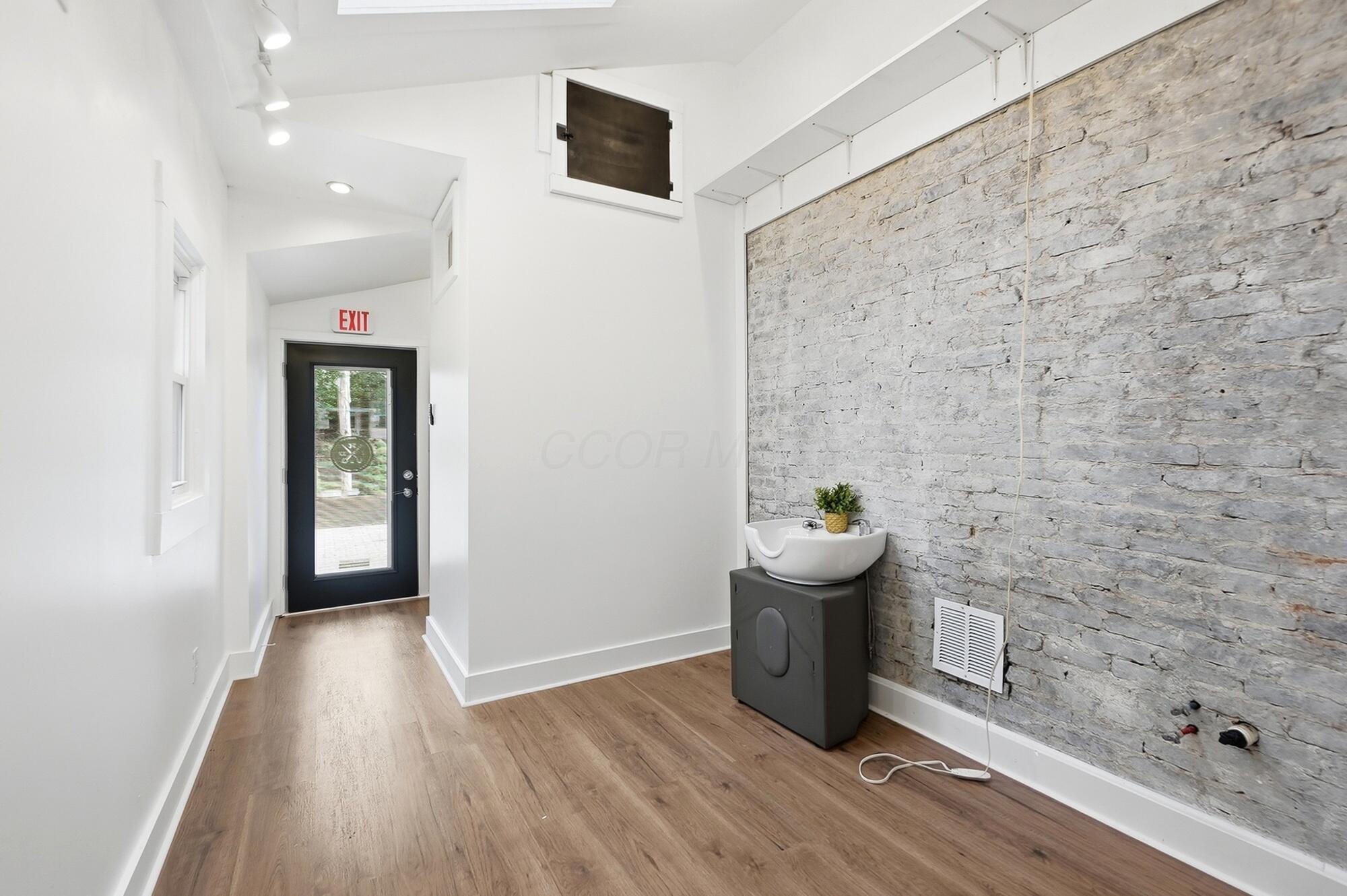 539 Thurman Avenue Property Photo 36