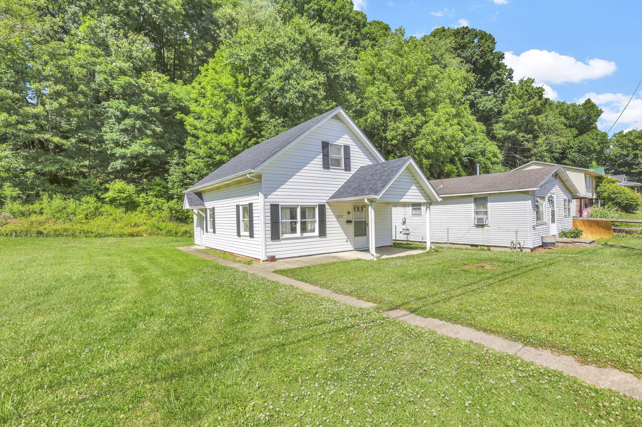 1392 4th Street Property Photo 3