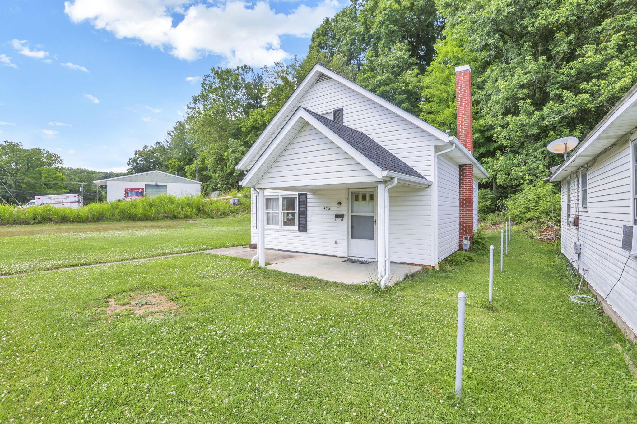 1392 4th Street Property Photo 4