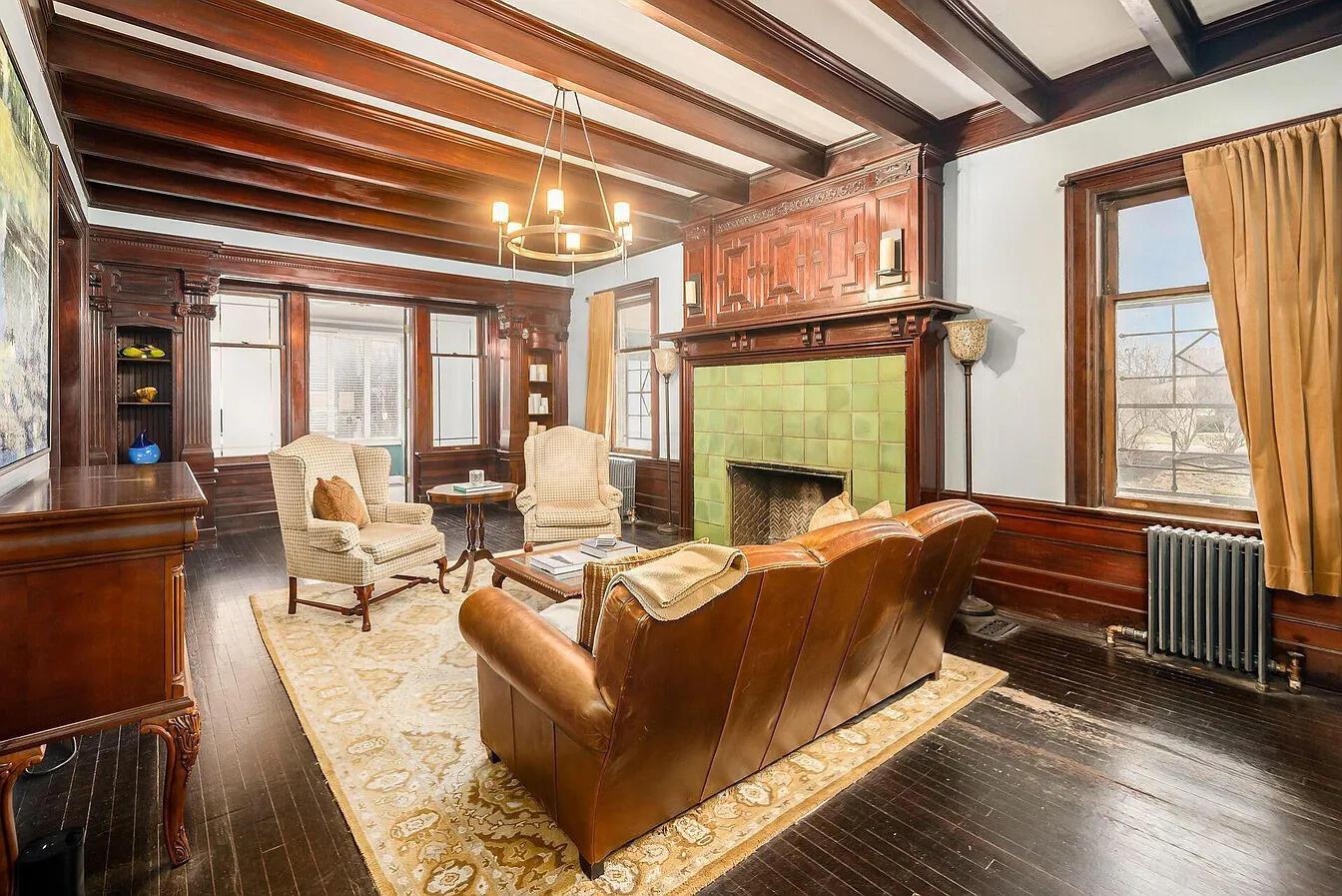 1349 E Broad Street Property Photo 25