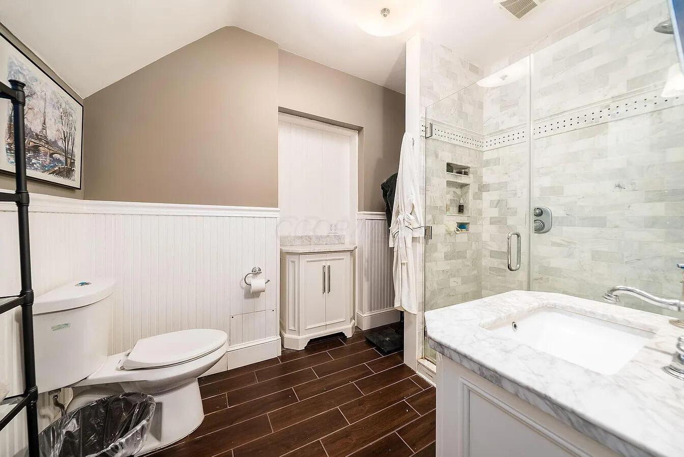 1349 E Broad Street Property Photo 50