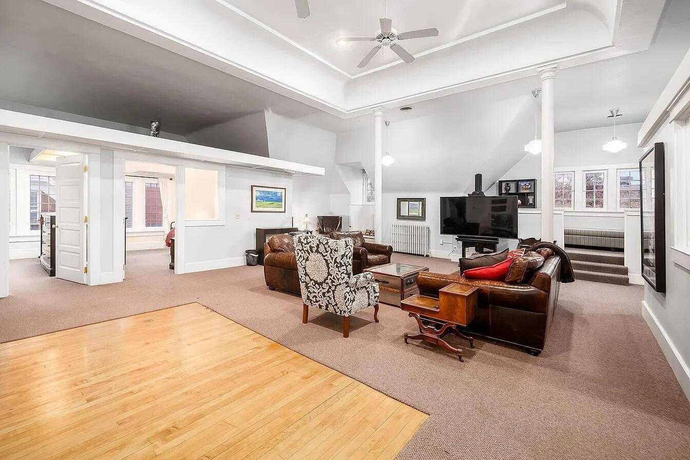 1349 E Broad Street Property Photo 60