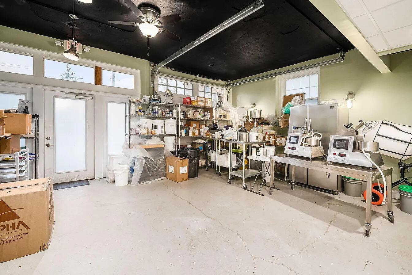 1349 E Broad Street Property Photo 66