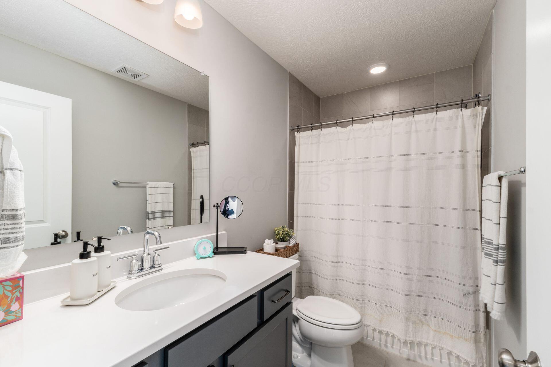 2674 Carmie Drive E Property Photo 21