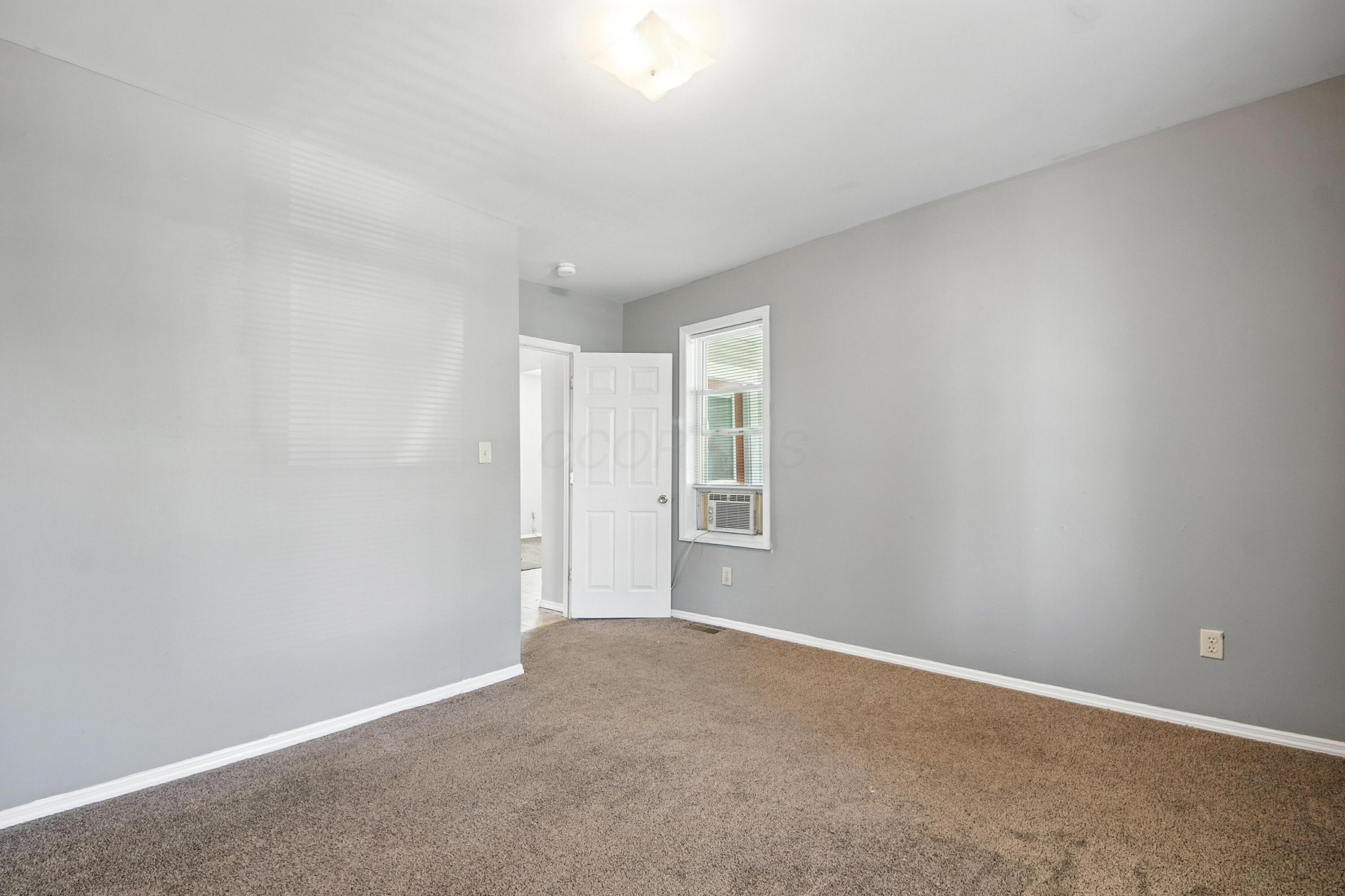 2584 Deming Avenue Property Photo 6
