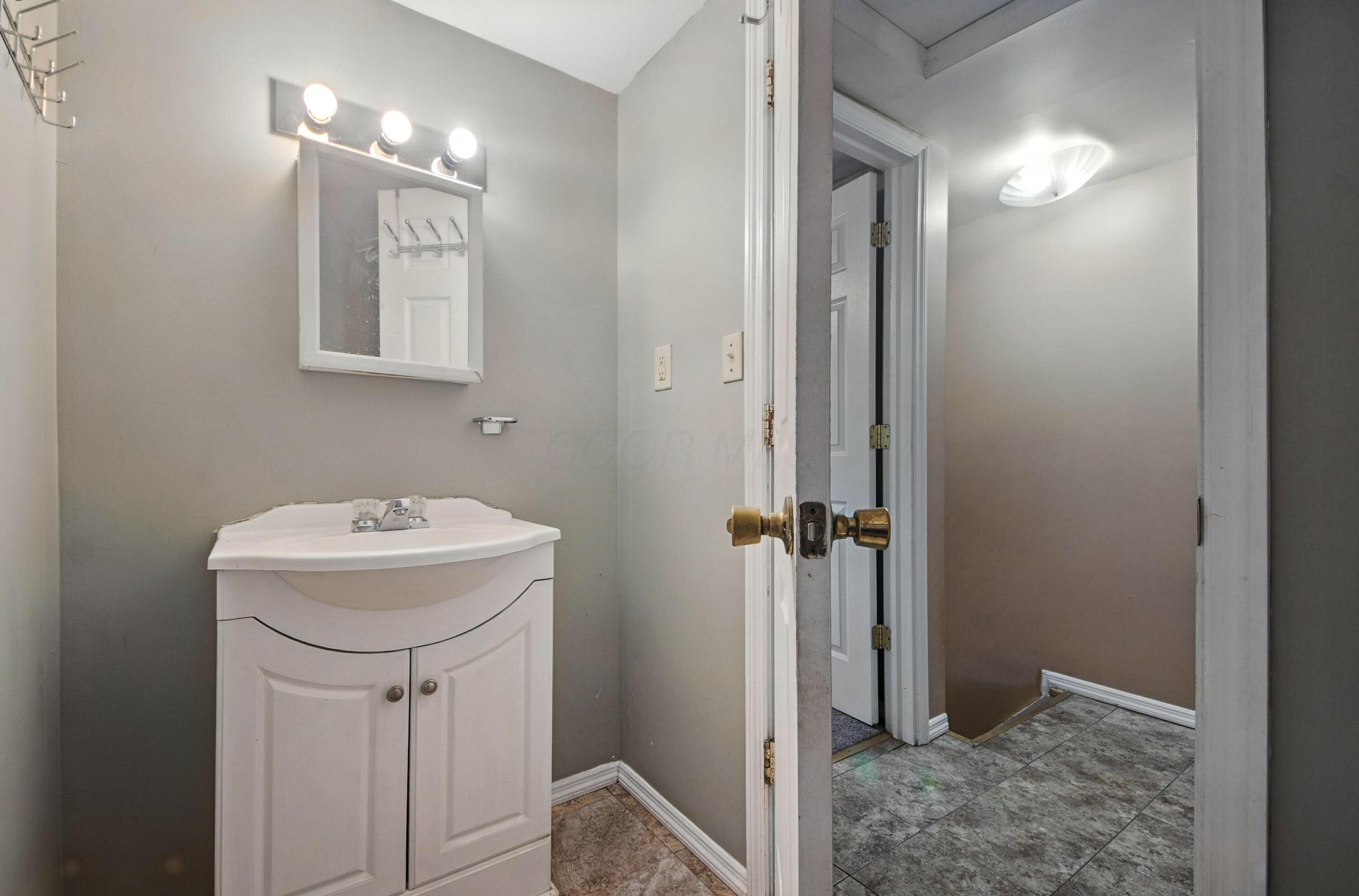 2584 Deming Avenue Property Photo 27