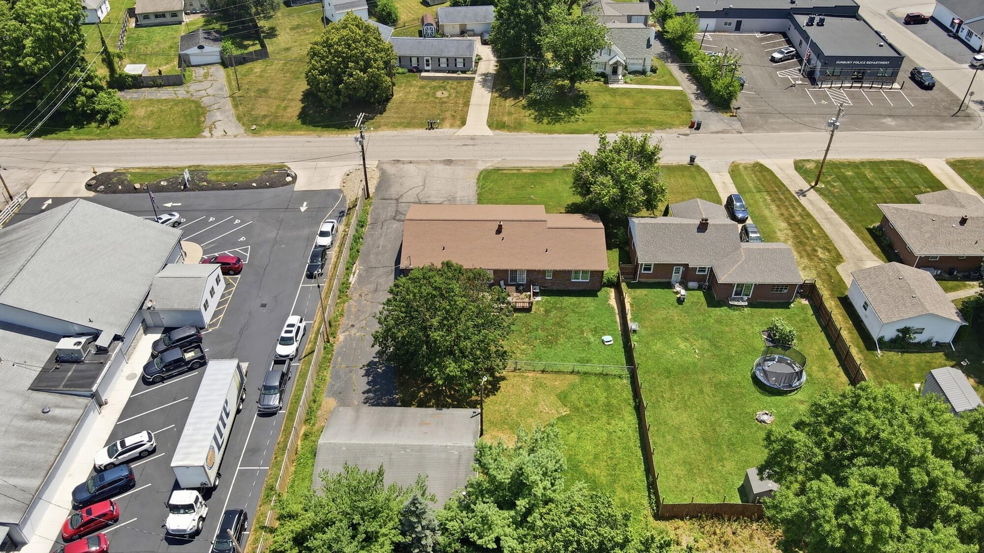 233 N Columbus Street Property Photo 4