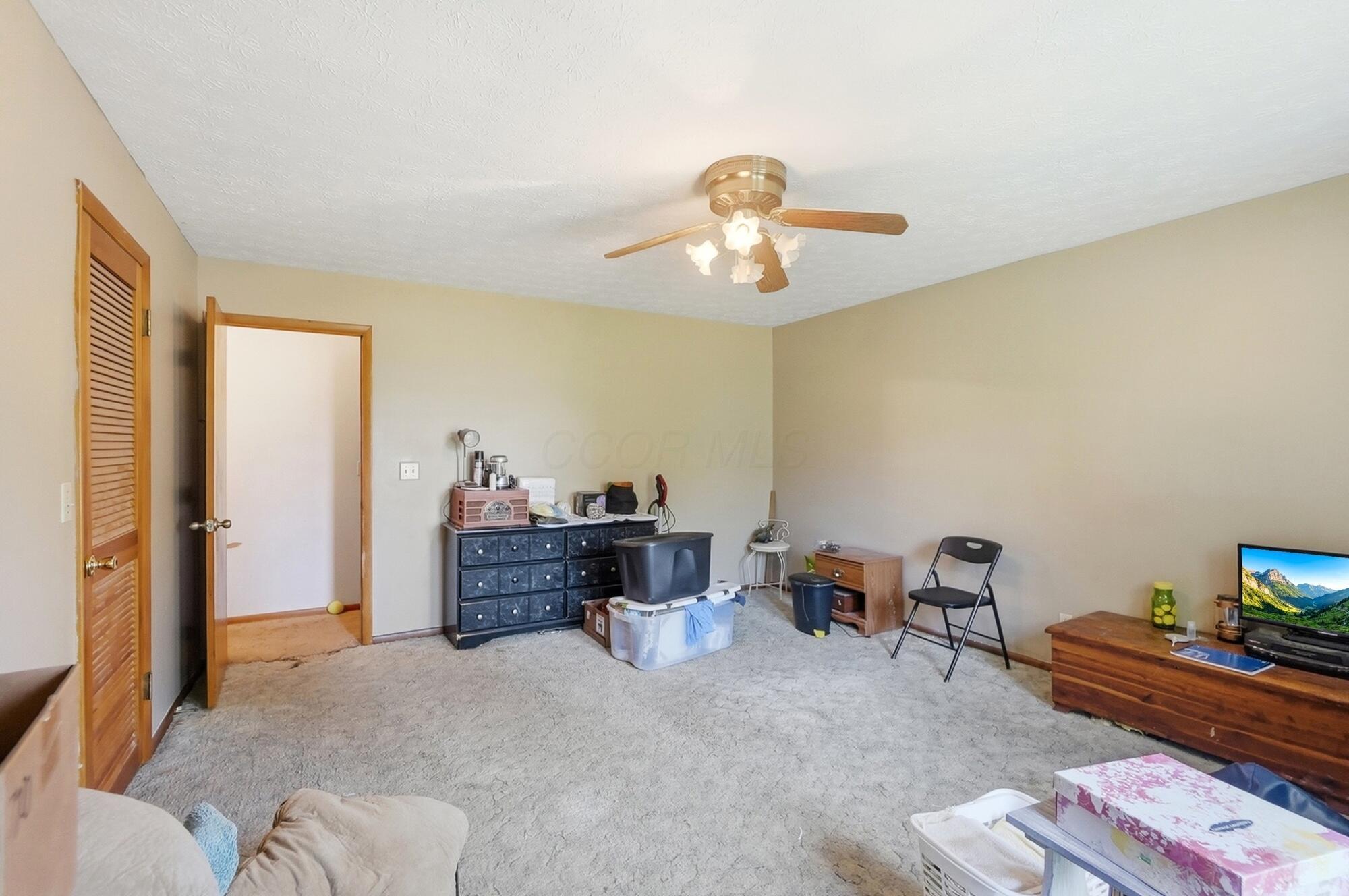 233 N Columbus Street Property Photo 22