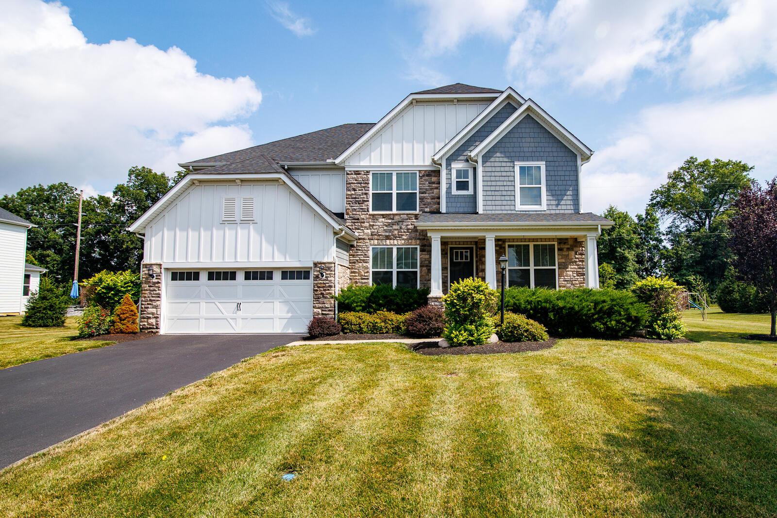 6543 Brookview Manor Drive Property Photo 1
