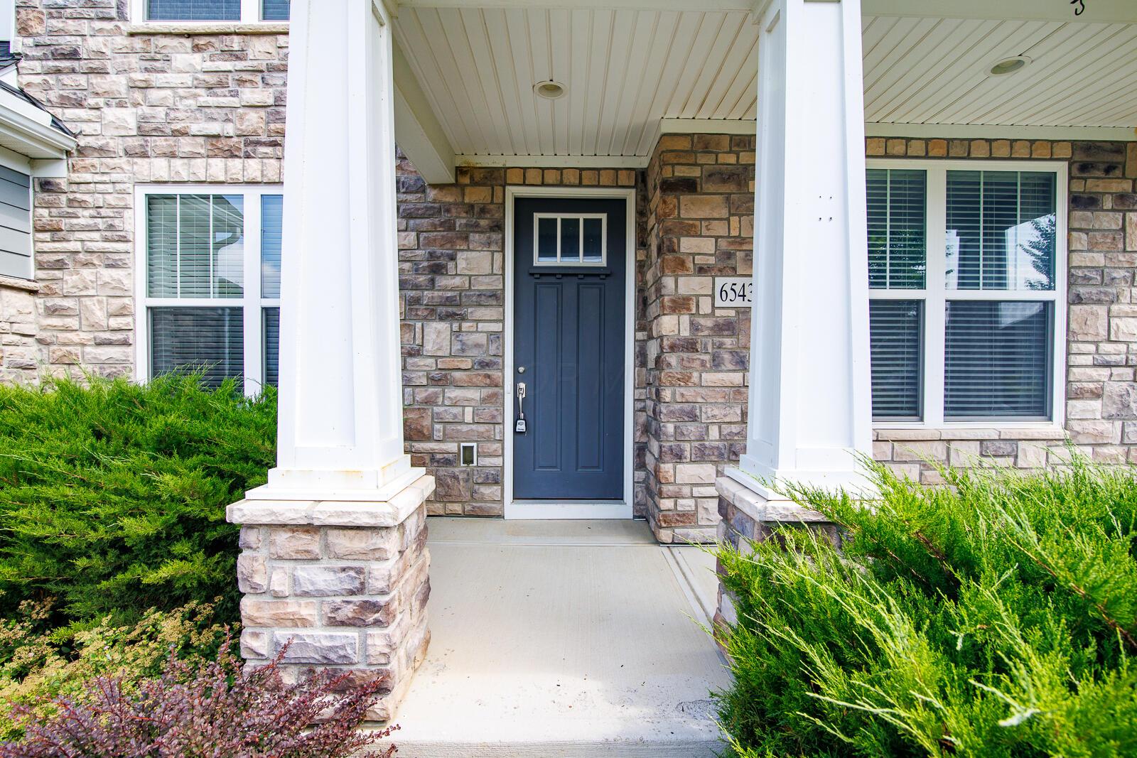 6543 Brookview Manor Drive Property Photo 7