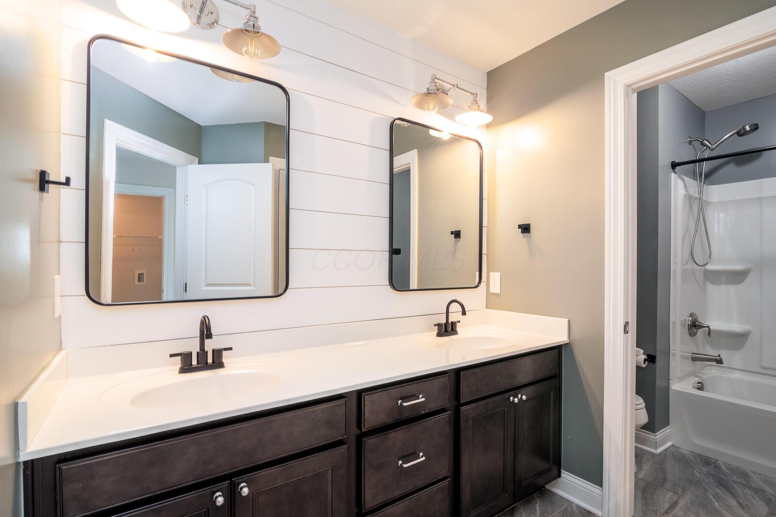 6543 Brookview Manor Drive Property Photo 42