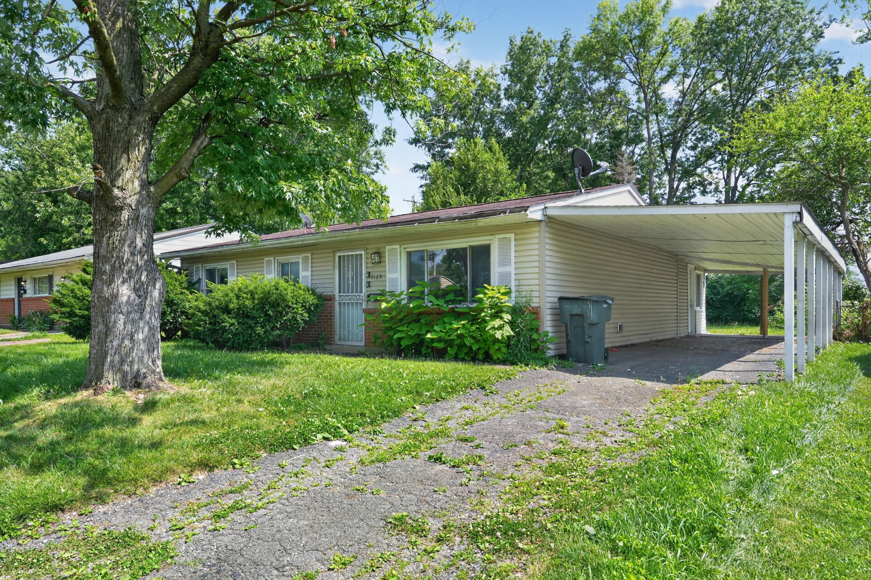 5169 Mapleridge Drive Property Photo 1