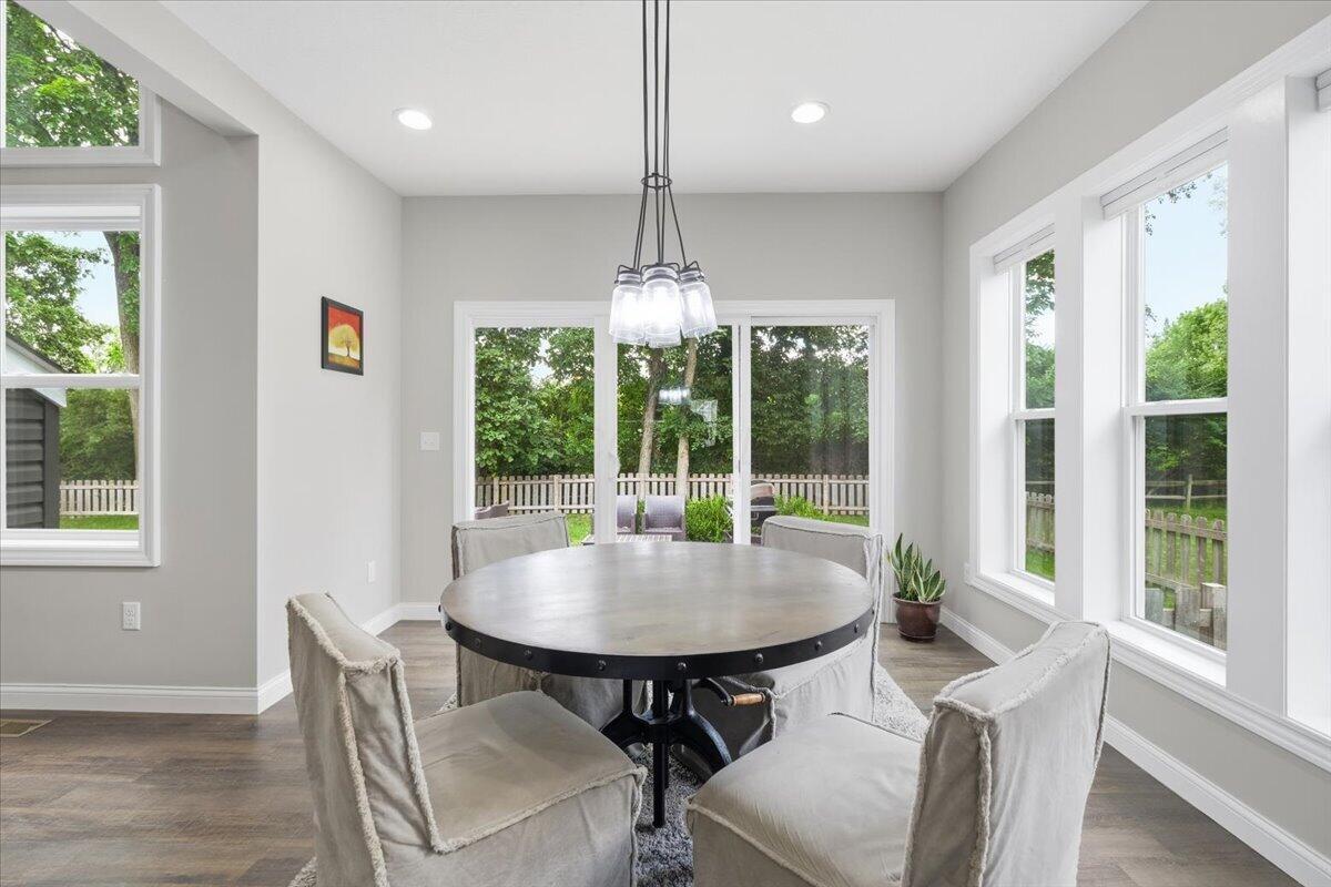 8000 Narrow Leaf Drive Property Photo 12