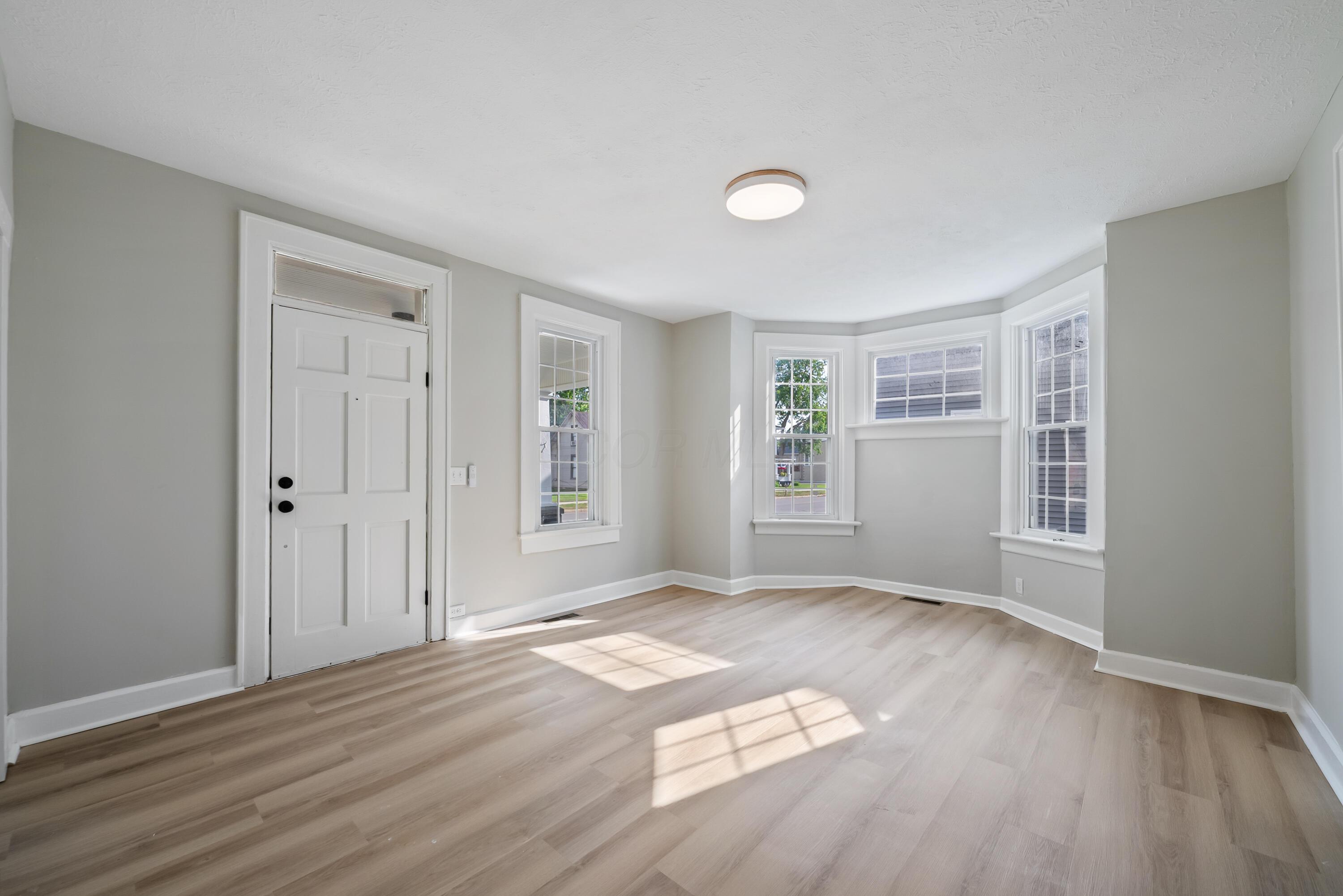 306 E Water Street Property Photo 23