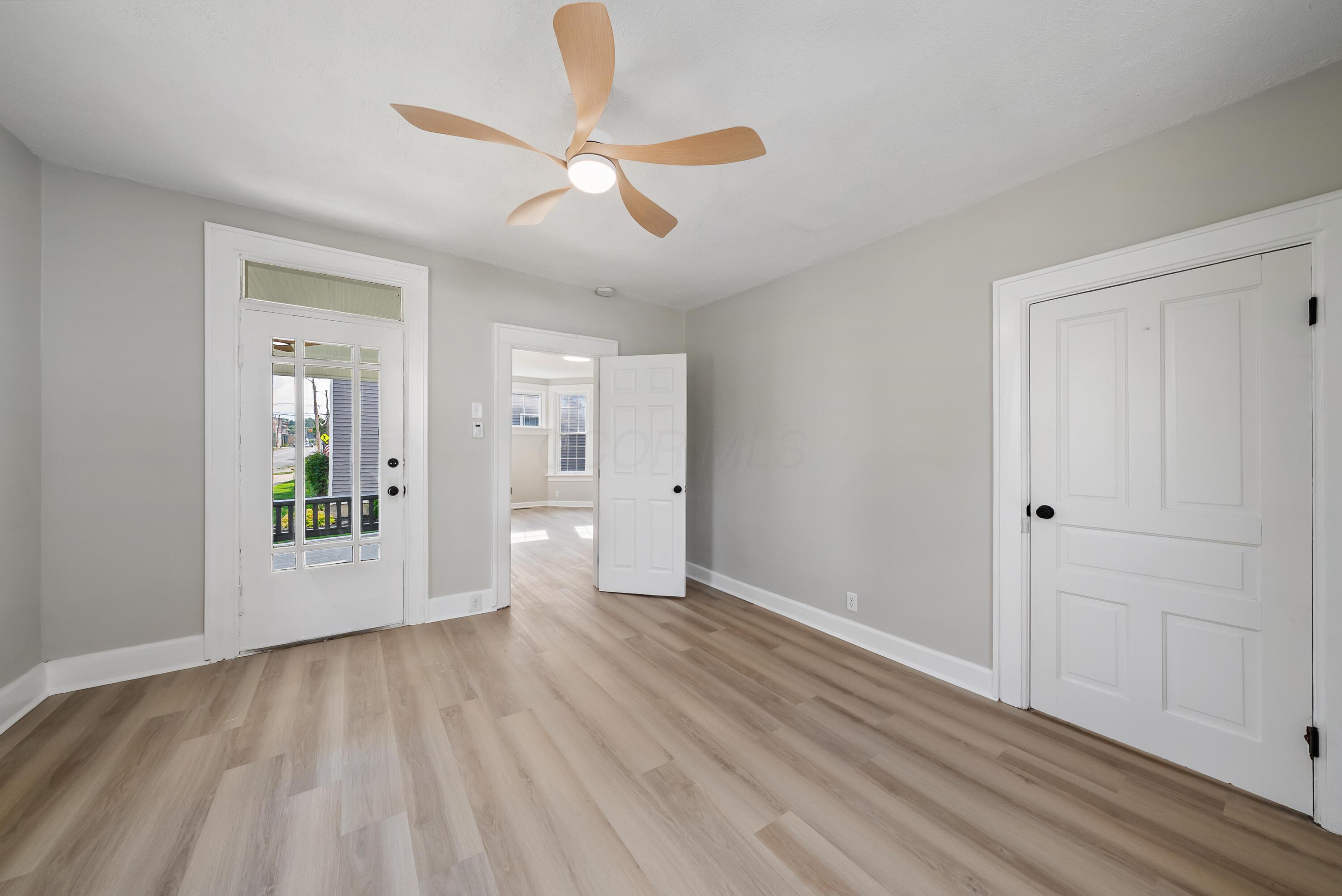 306 E Water Street Property Photo 25