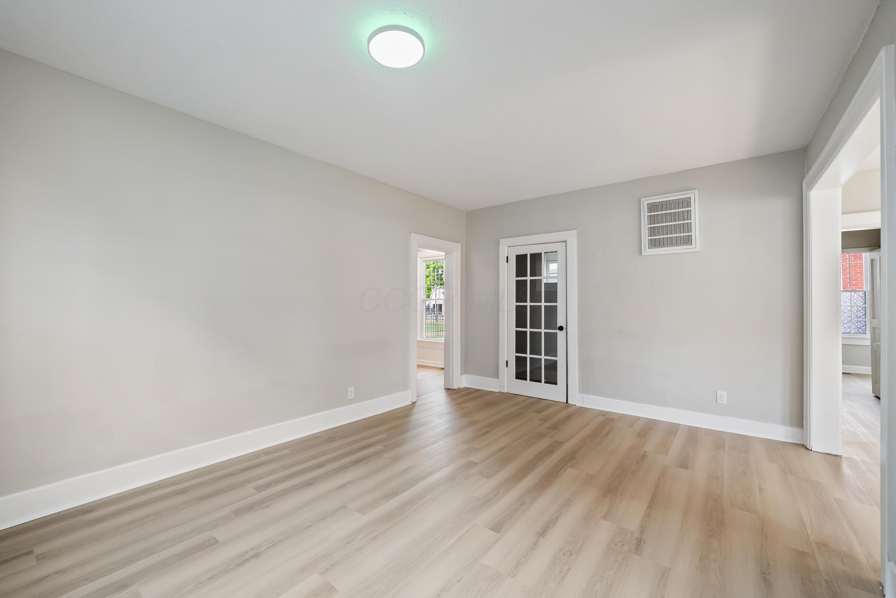 306 E Water Street Property Photo 27