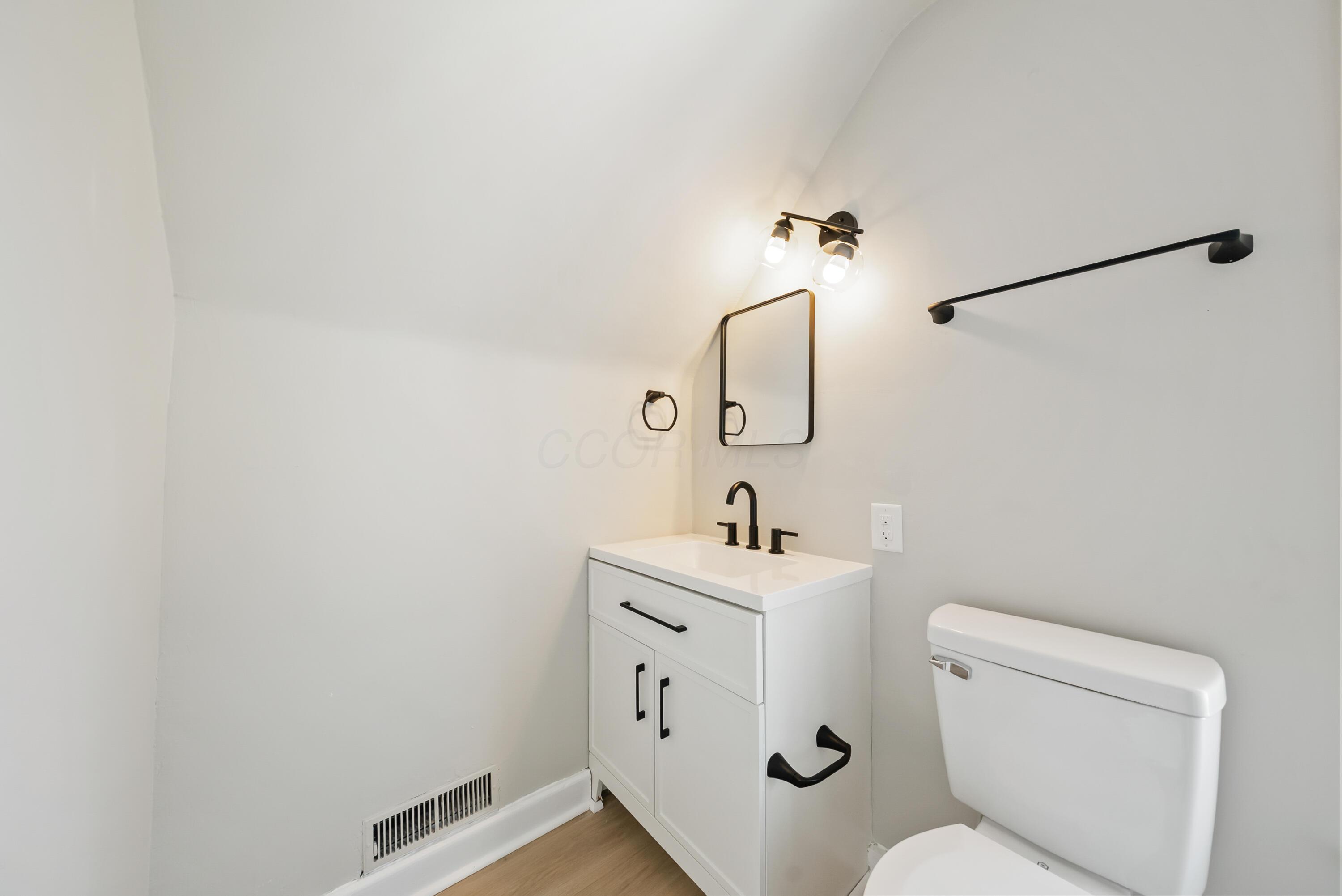 306 E Water Street Property Photo 50