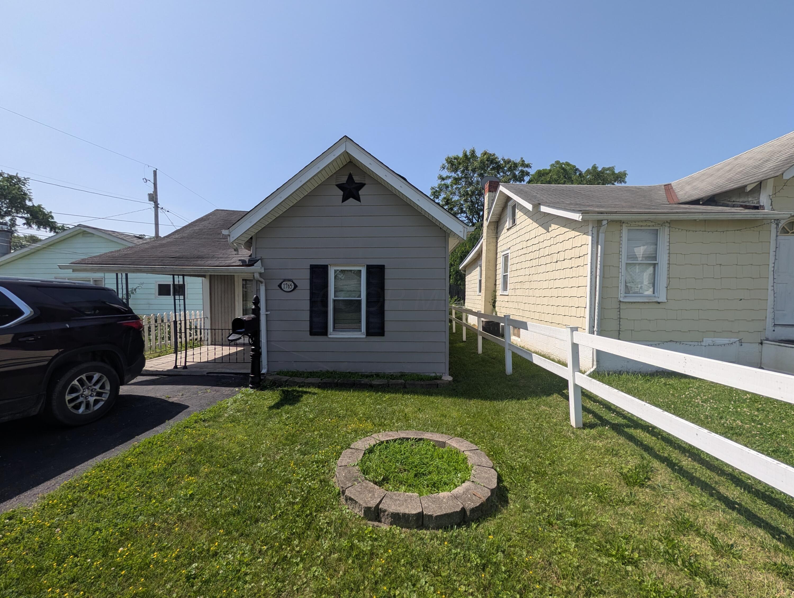 1765 Hillcrest Avenue Property Photo 1