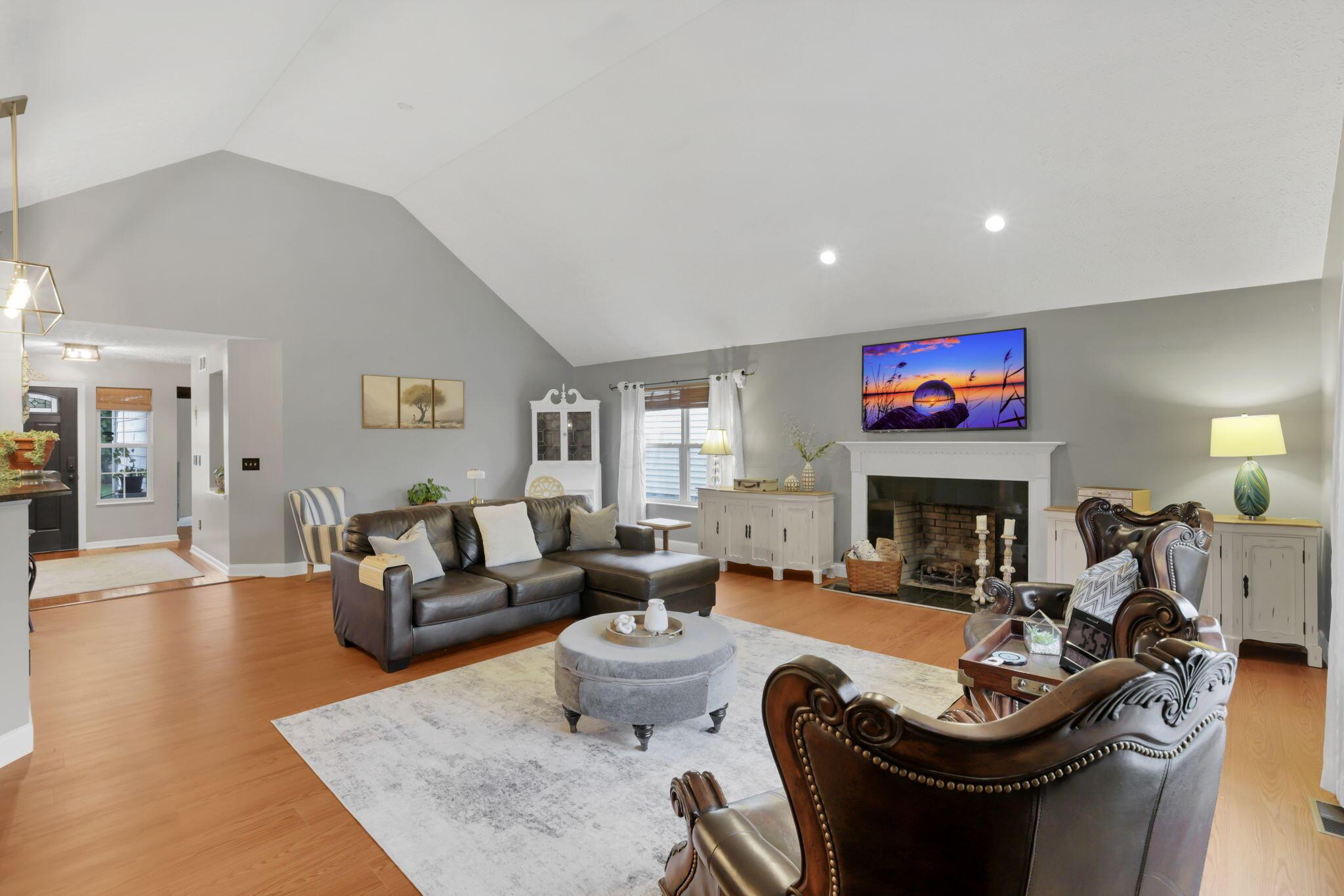 4008 Dorset Court Property Photo 2