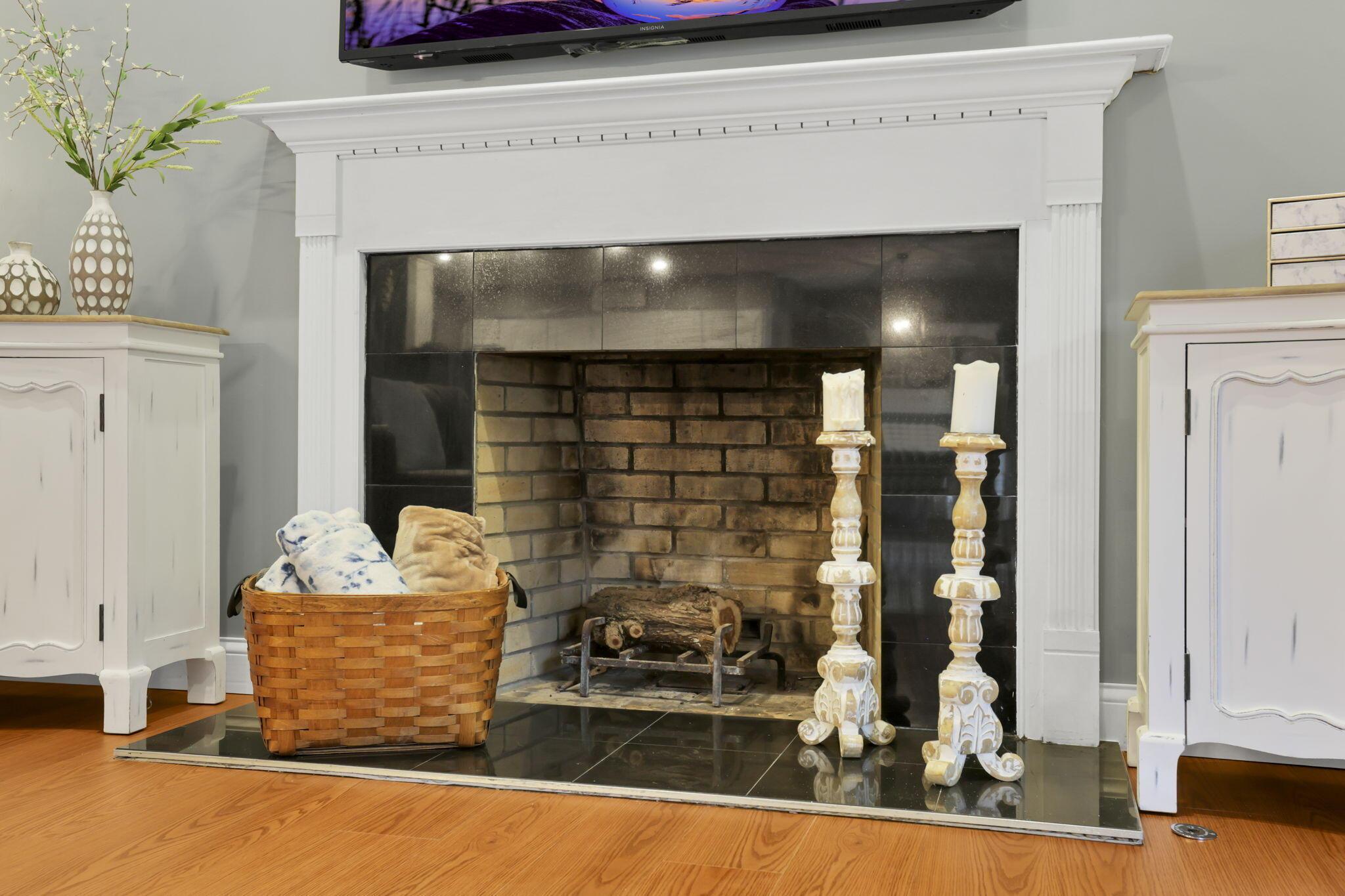4008 Dorset Court Property Photo 6