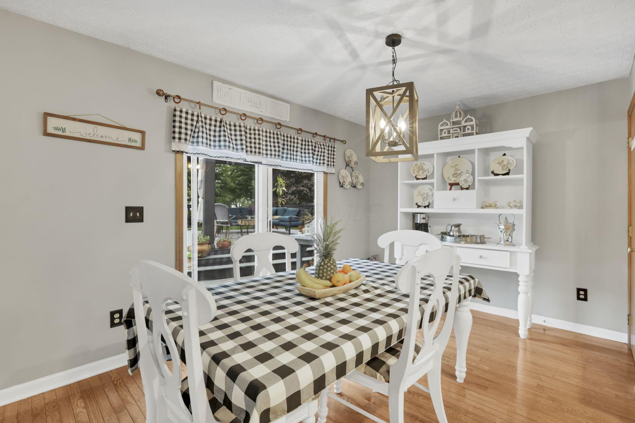 4008 Dorset Court Property Photo 8