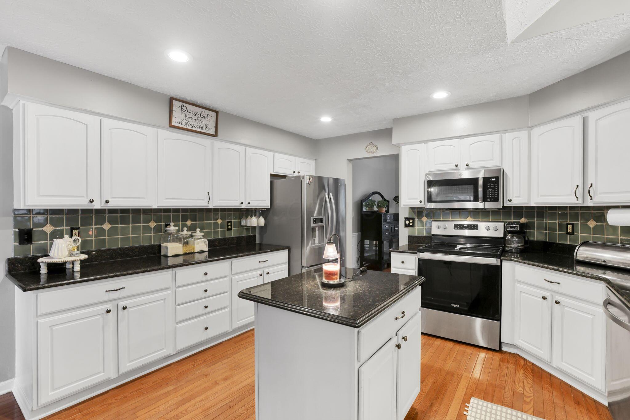 4008 Dorset Court Property Photo 11
