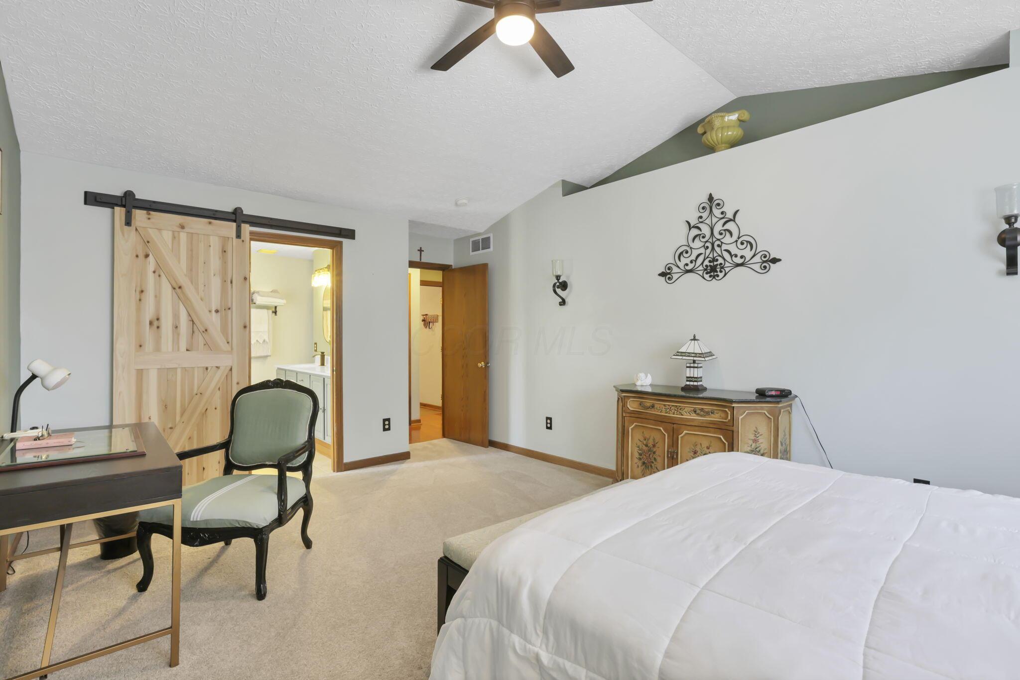 4008 Dorset Court Property Photo 23