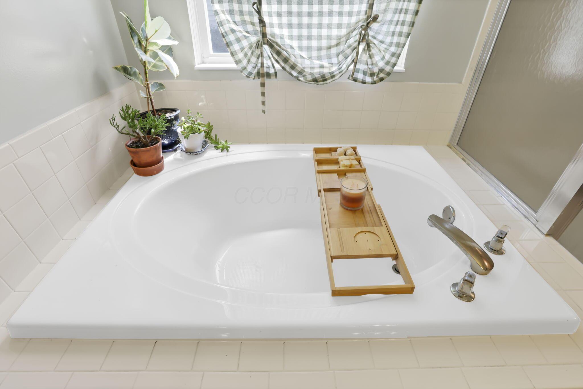 4008 Dorset Court Property Photo 27