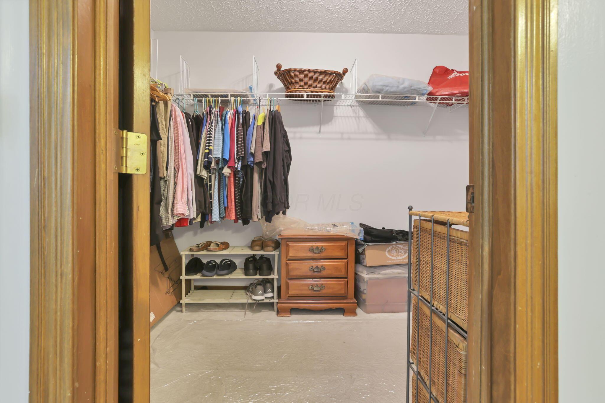 4008 Dorset Court Property Photo 28
