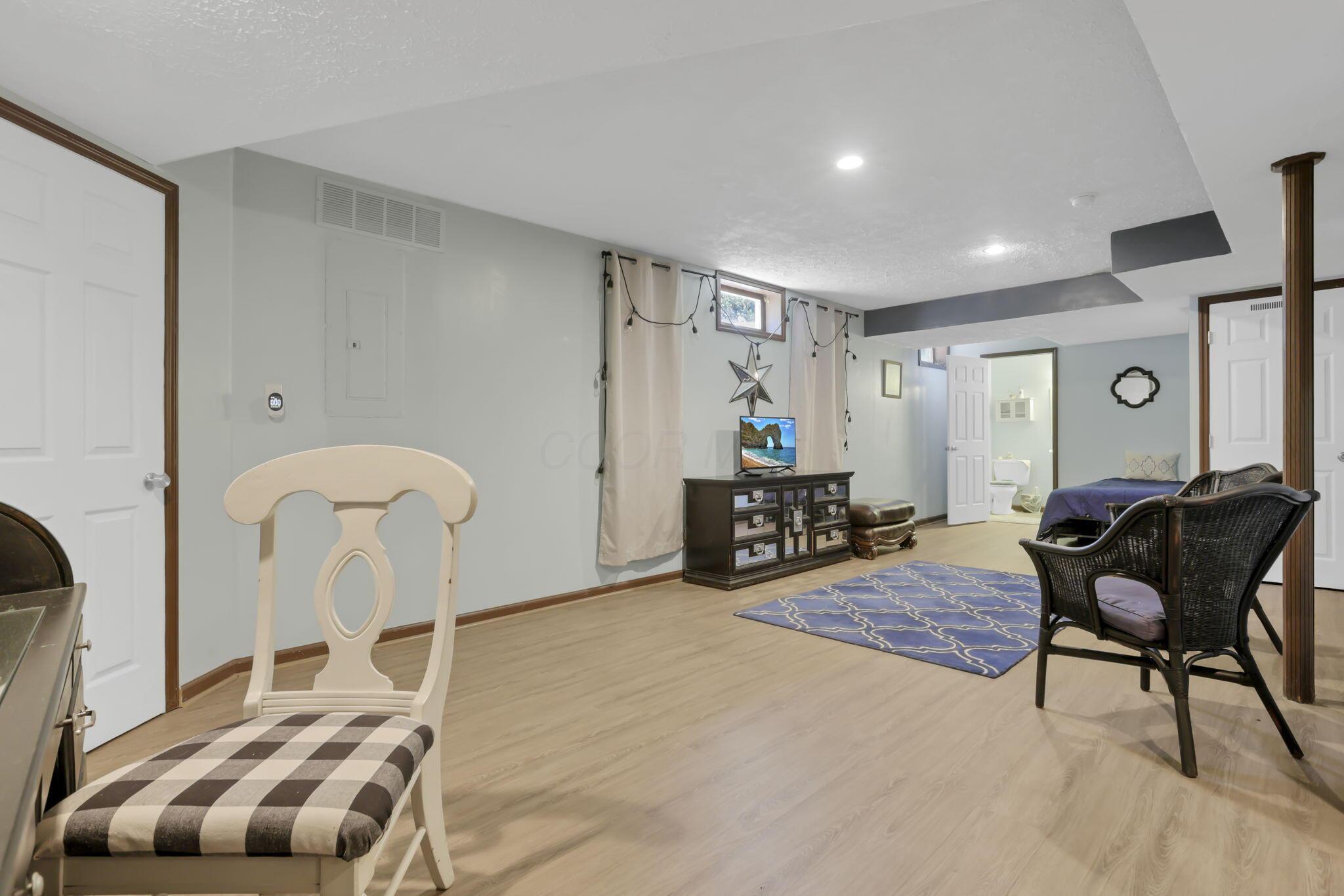 4008 Dorset Court Property Photo 40