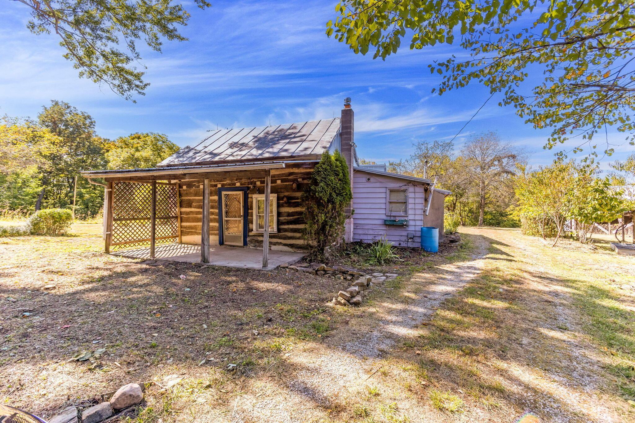 4511 Potts Hill Road Property Photo 6