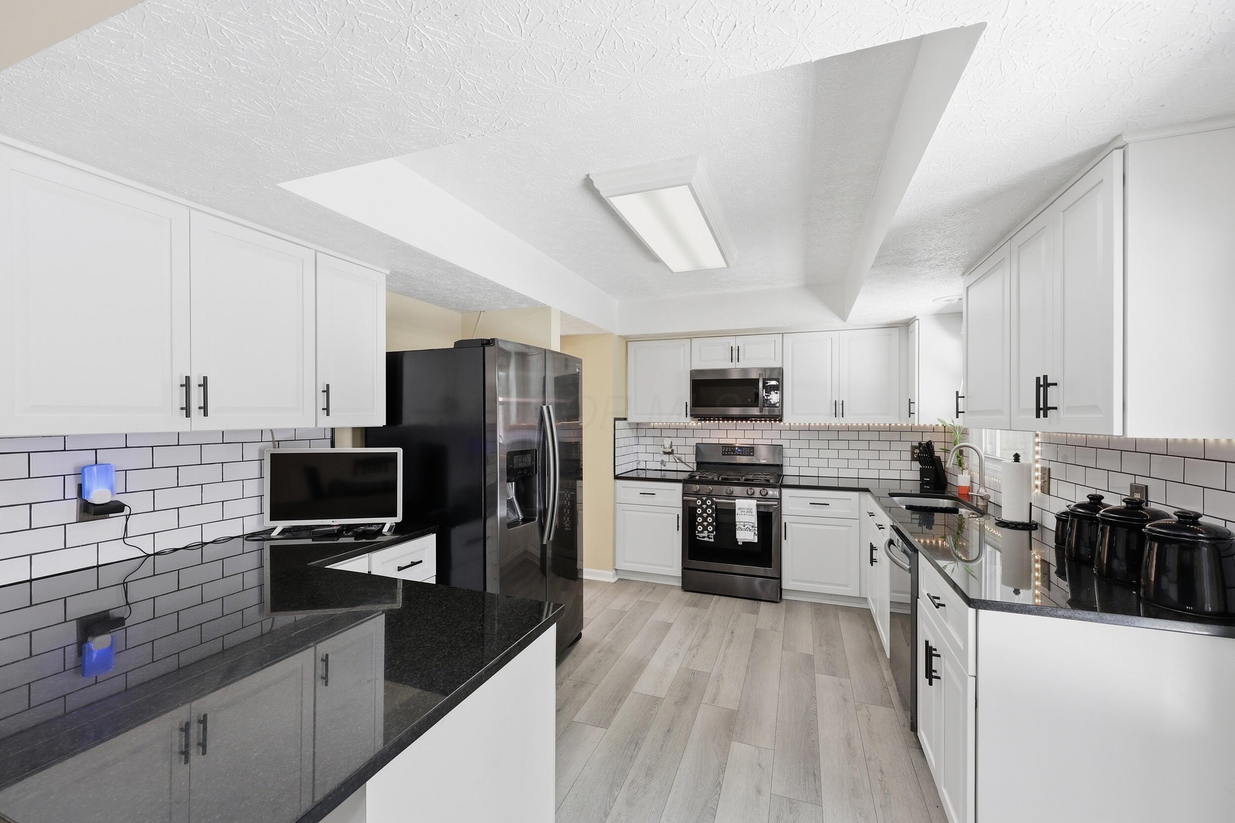 211 Rosehill Road Property Photo 12