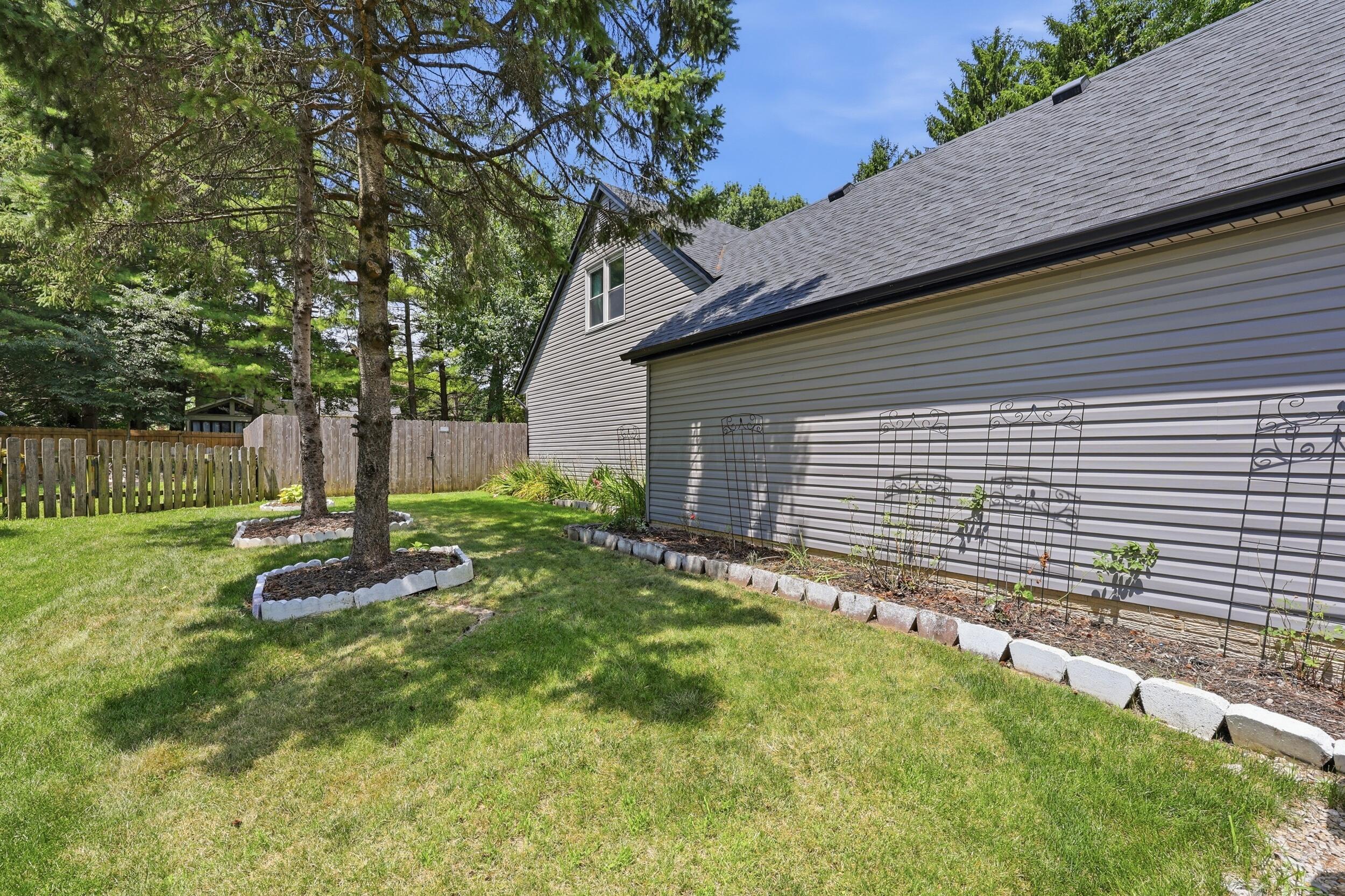 211 Rosehill Road Property Photo 33