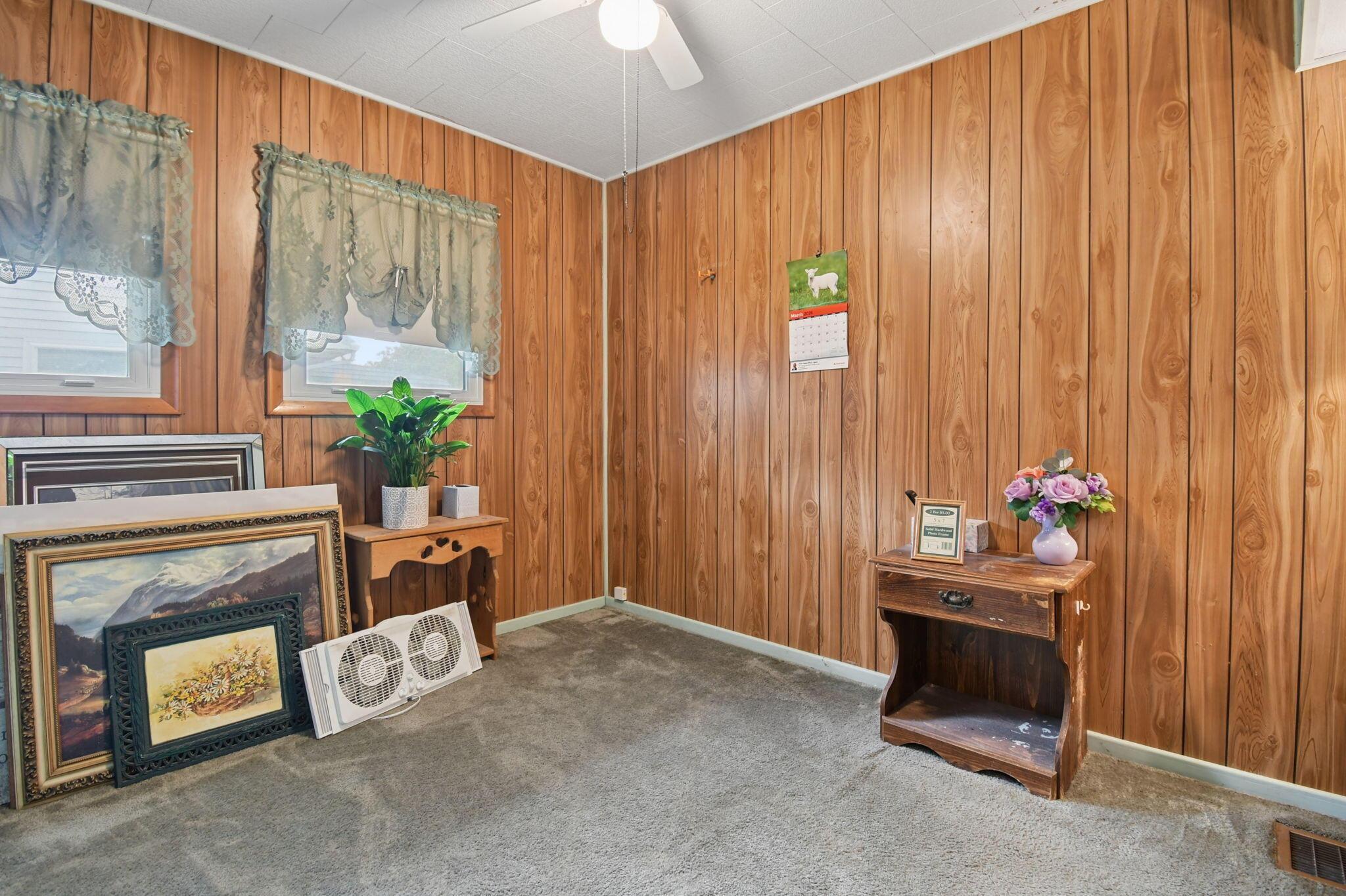 916 S Hampton Road Property Photo 10