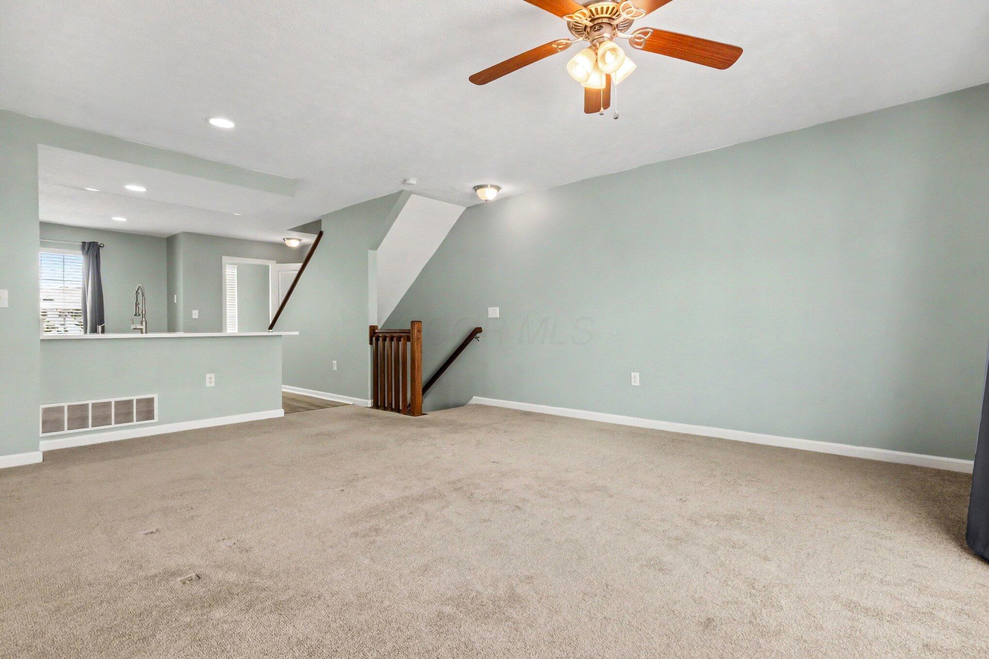 5566 Rainbow Falls Street Property Photo 7