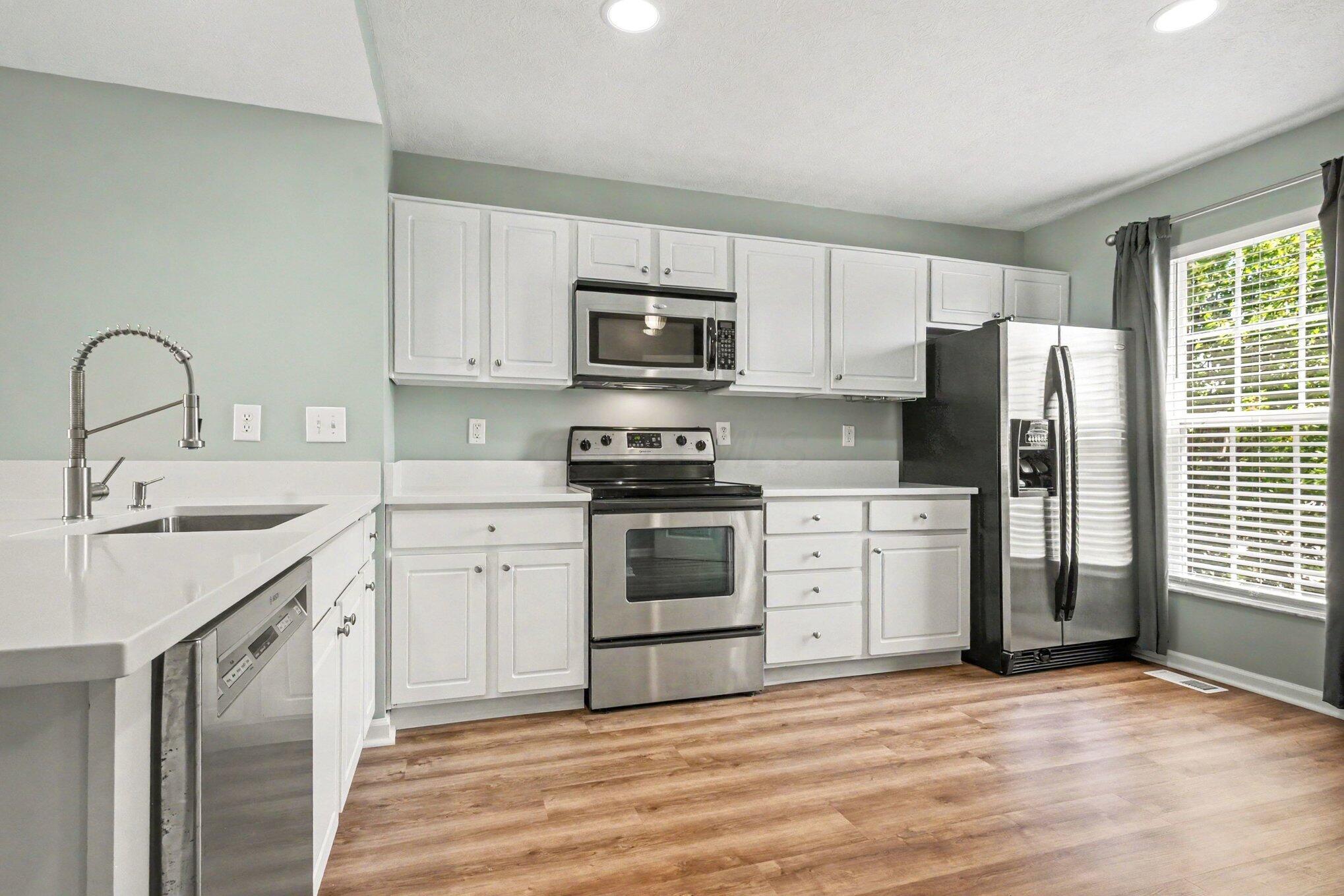 5566 Rainbow Falls Street Property Photo 10