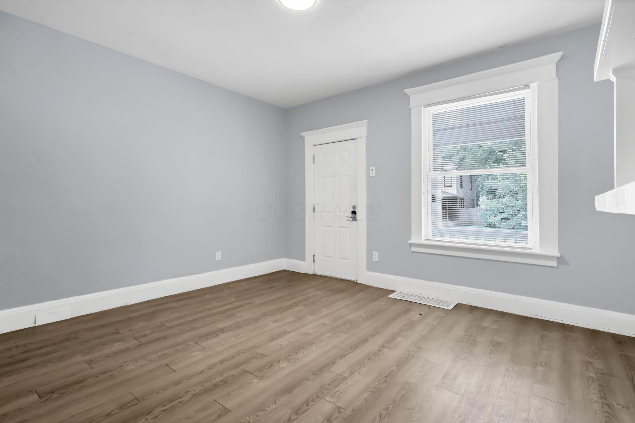 258-260 S Souder Avenue Property Photo 6