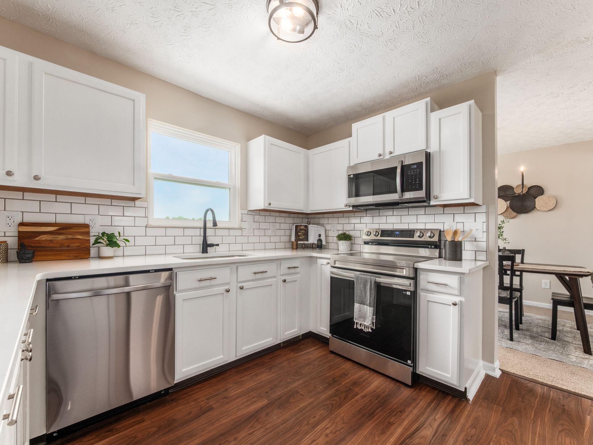 4146 Demorest Cove Court