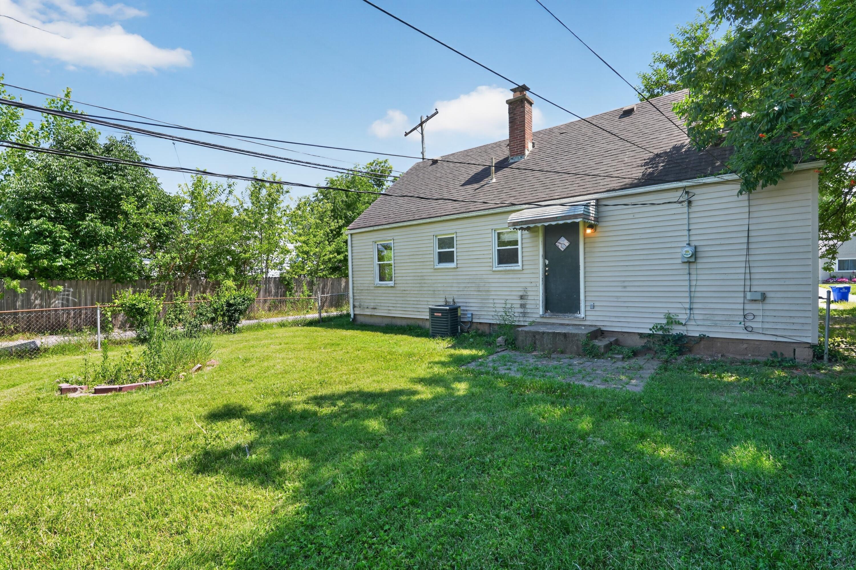 1748 Audrey Road Property Photo 2