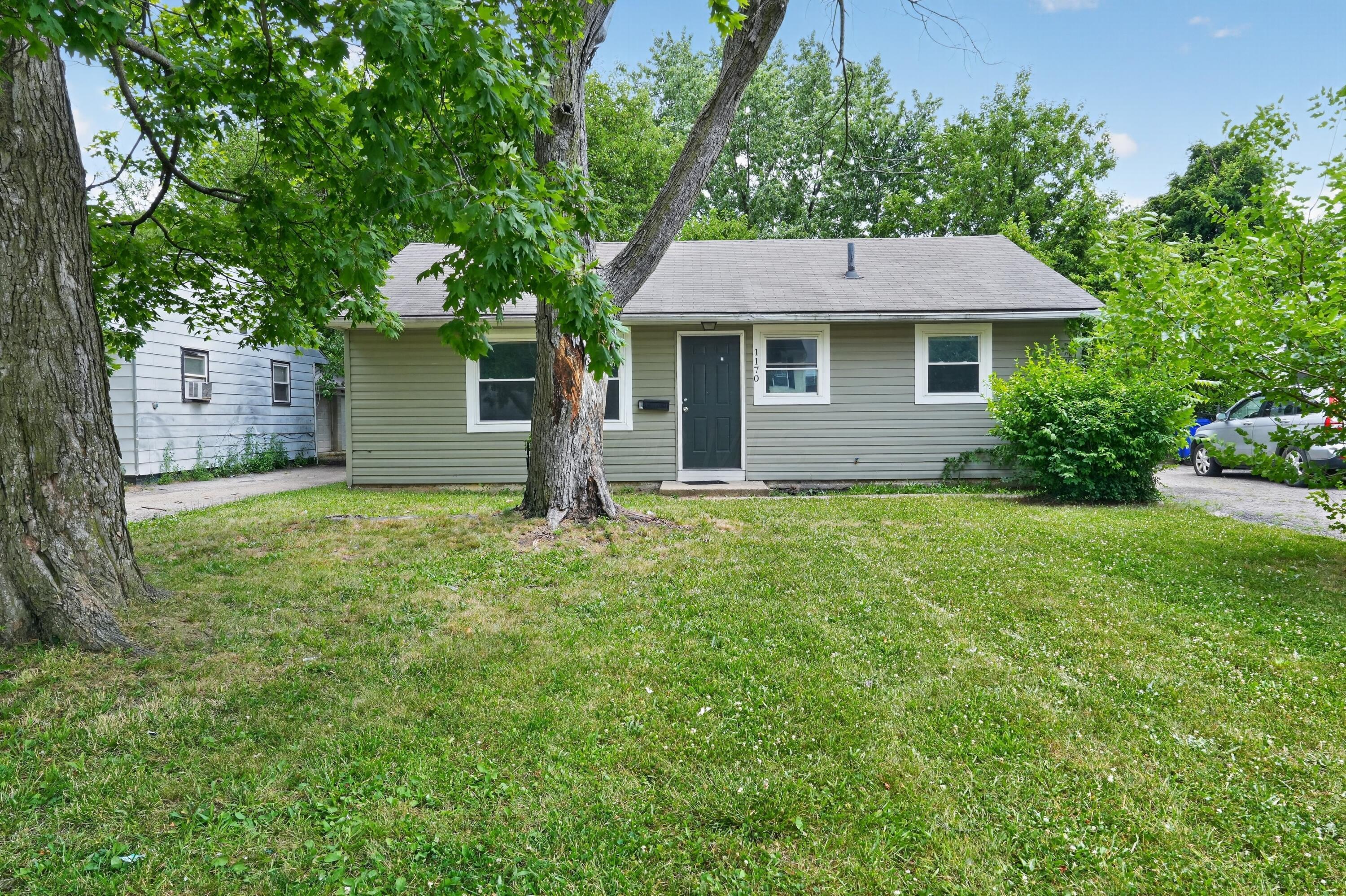 1170 S Hampton Road Property Photo 1
