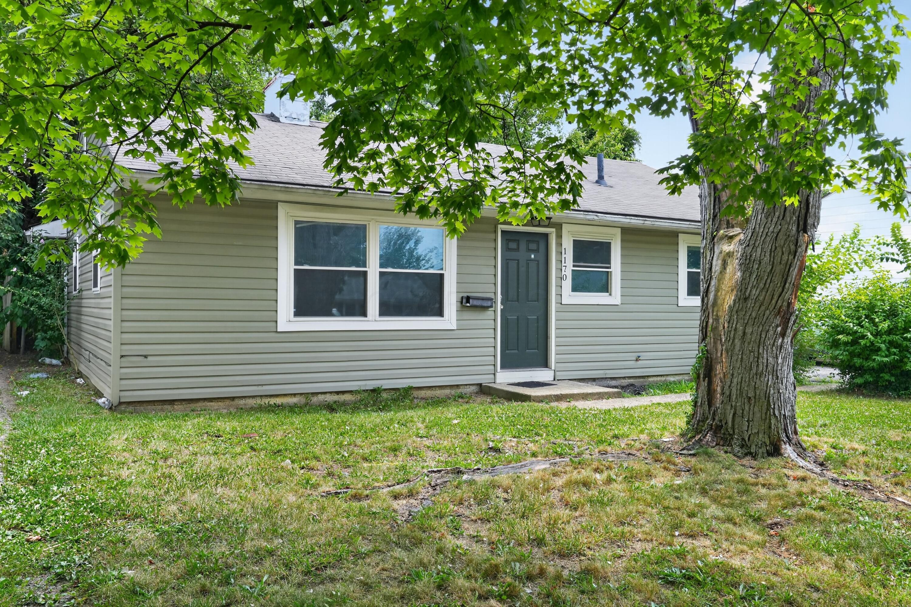 1170 S Hampton Road Property Photo 2