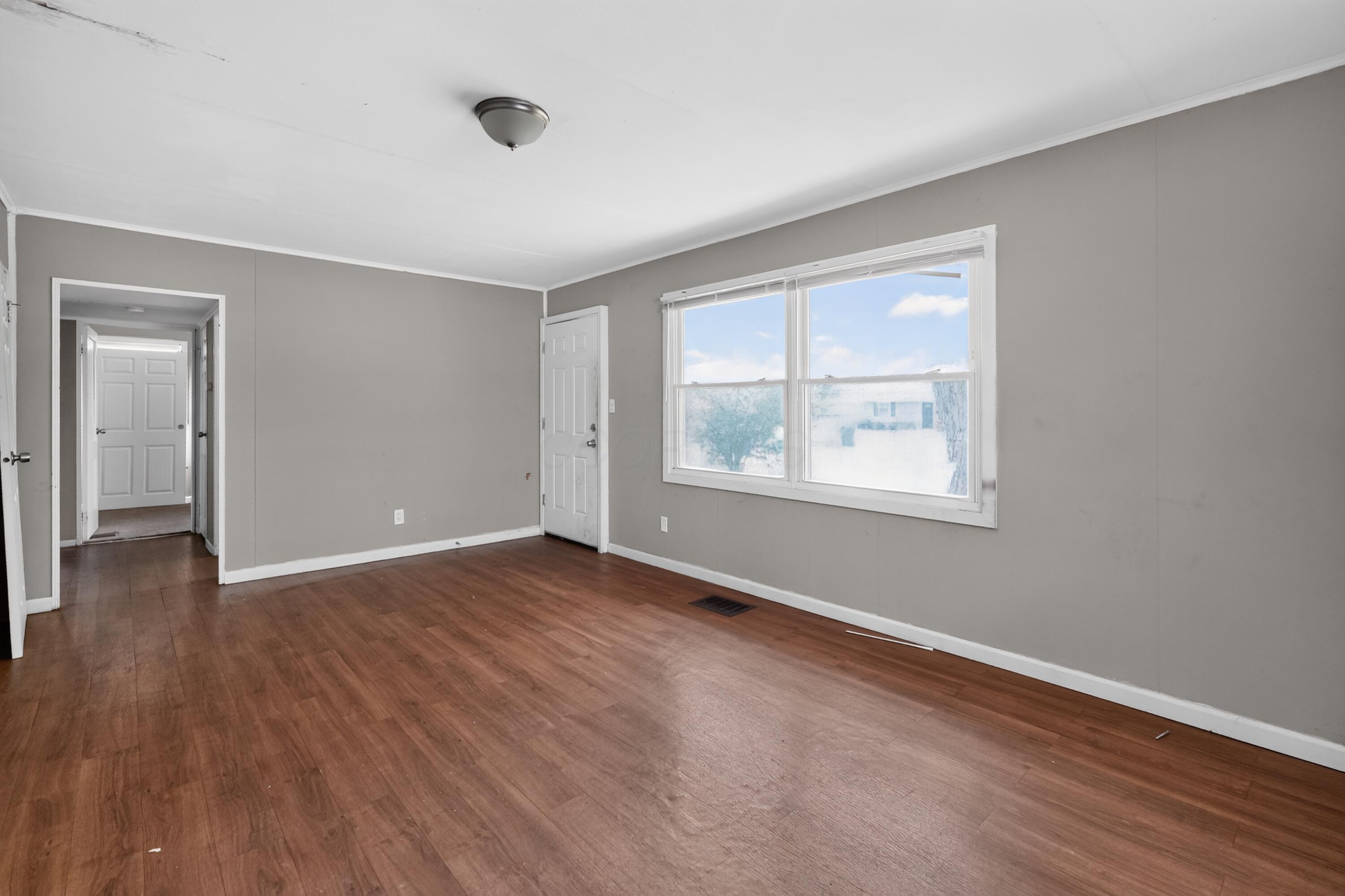 1170 S Hampton Road Property Photo 6