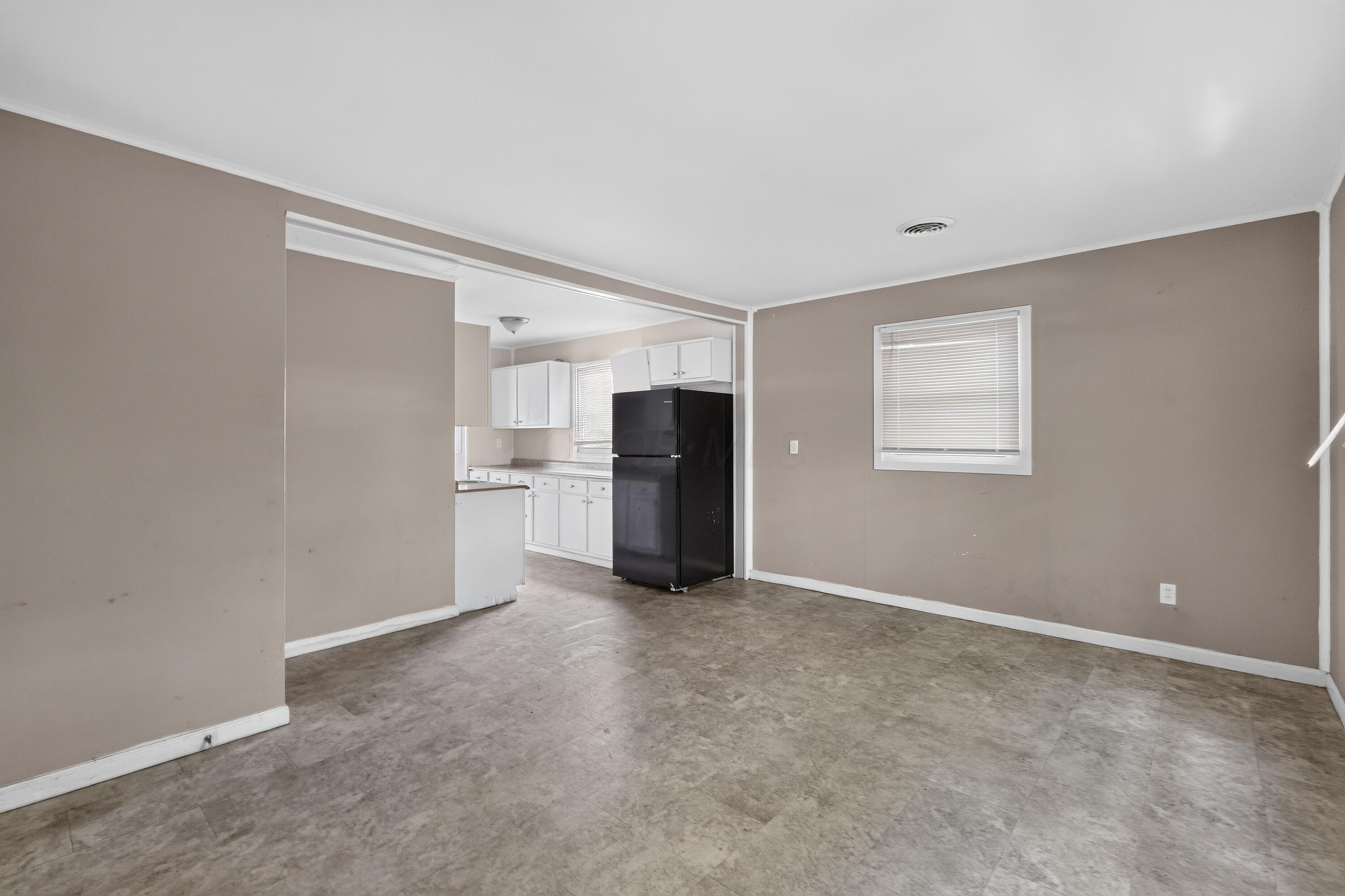 1170 S Hampton Road Property Photo 11