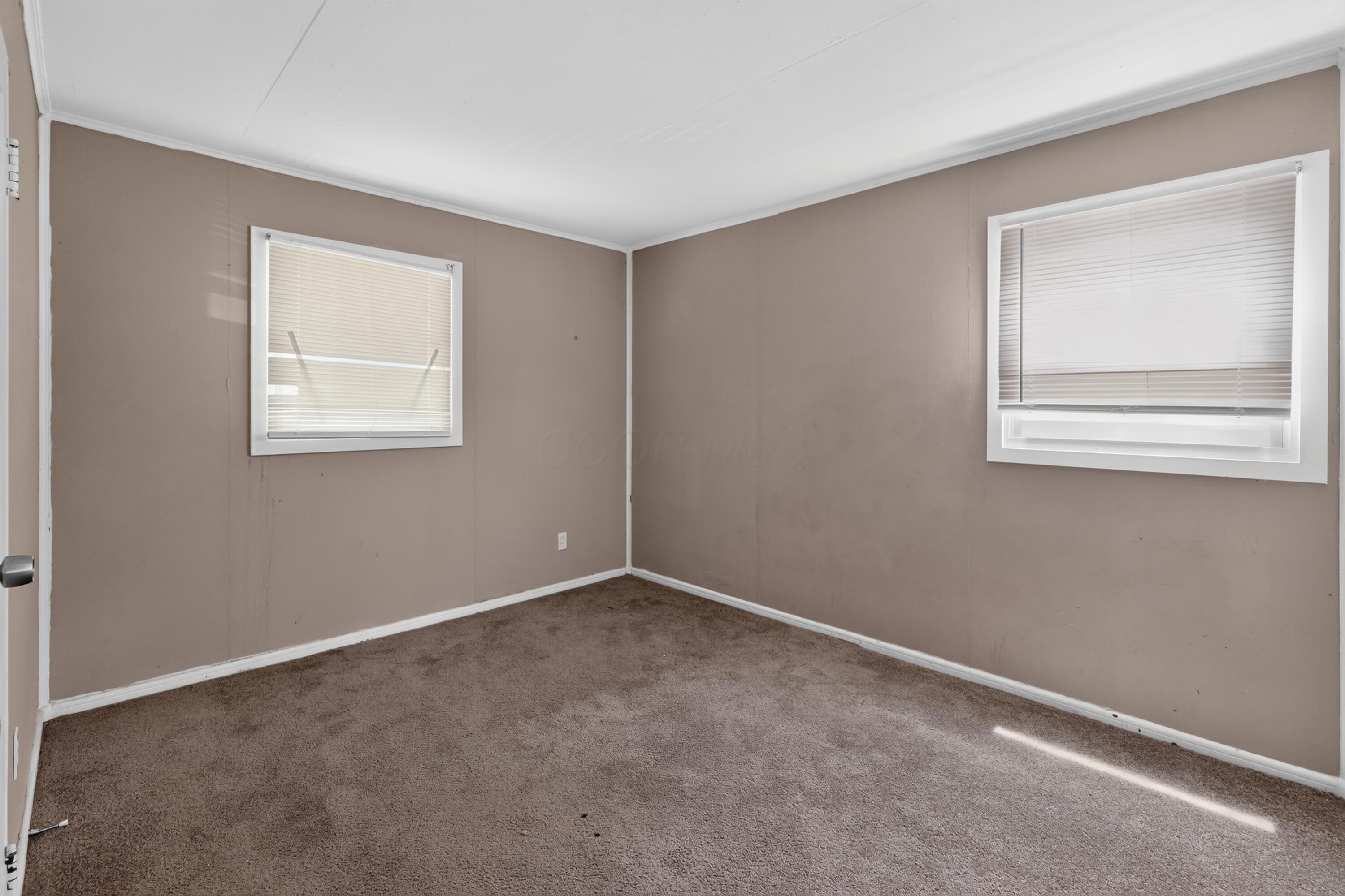 1170 S Hampton Road Property Photo 14